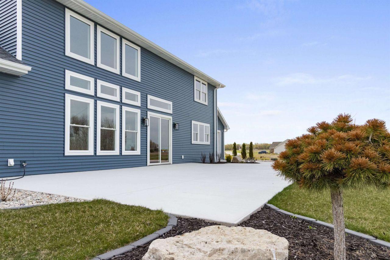 WRIGHTSTOWN, Wisconsin, 54180, United States, 4 Bedrooms Bedrooms, ,3 BathroomsBathrooms,Residential,For Sale,1721117