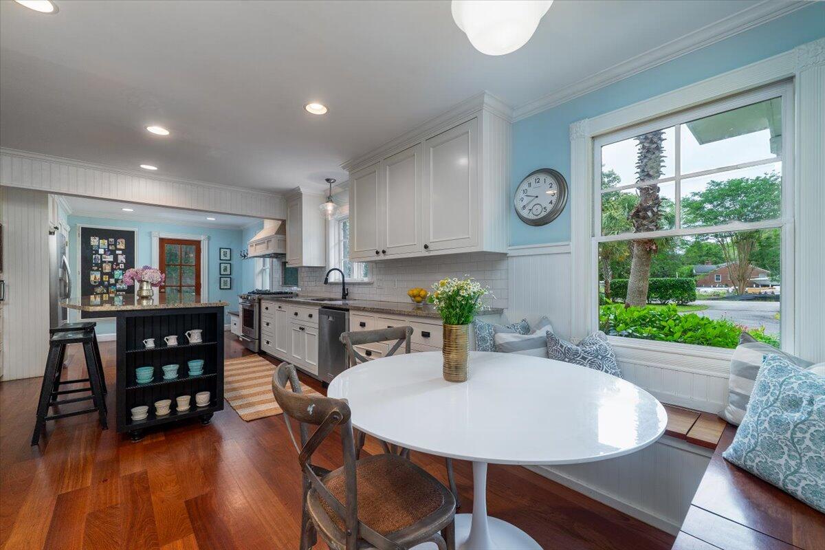 Mount Pleasant, South Carolina, 29464, United States, 4 Bedrooms Bedrooms, ,4 BathroomsBathrooms,Residential,For Sale,1838351