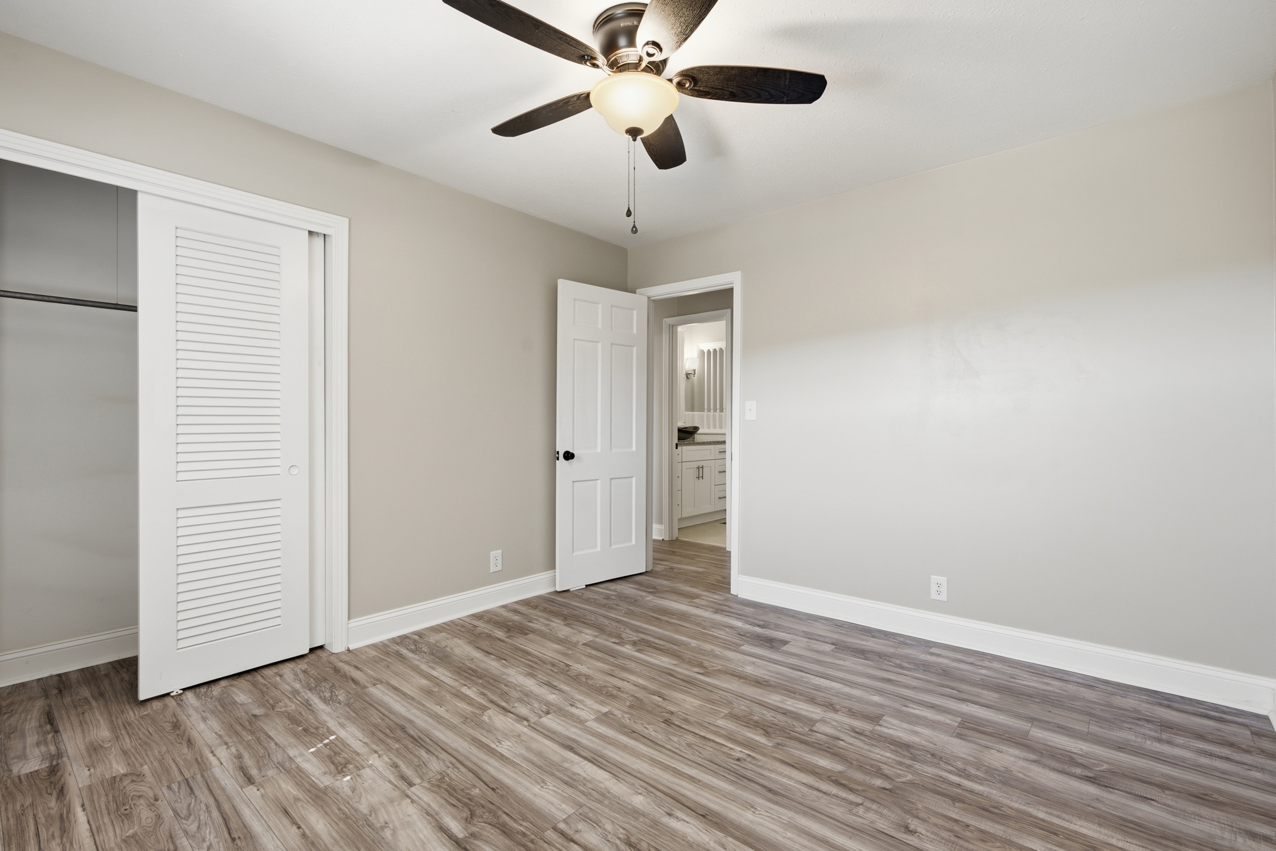  2101 Shades Crest Road SE - 物件實景