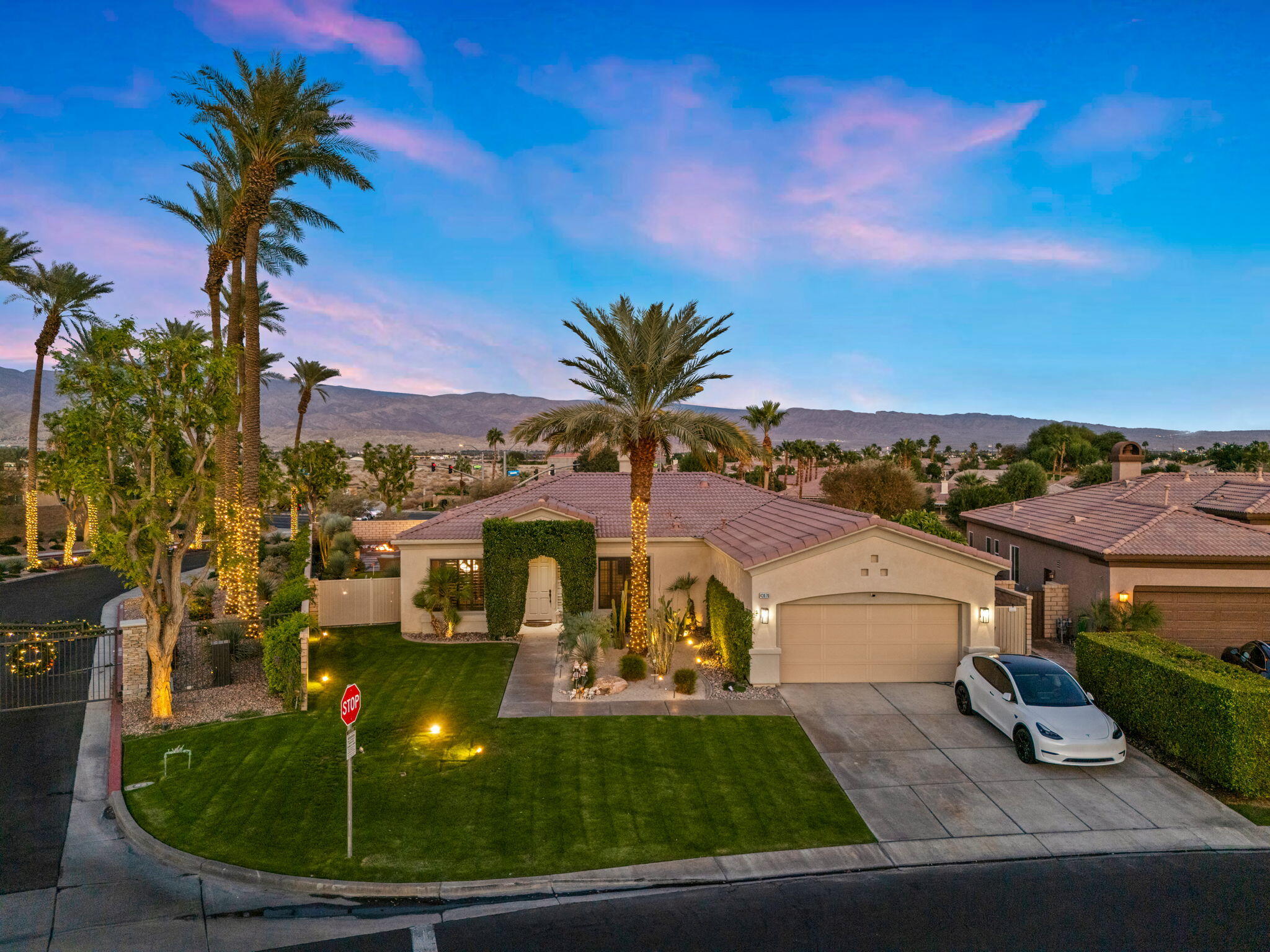 La Quinta, California, 92253, United States, 5 Bedrooms Bedrooms, ,3 BathroomsBathrooms,Residential,For Sale,1998389