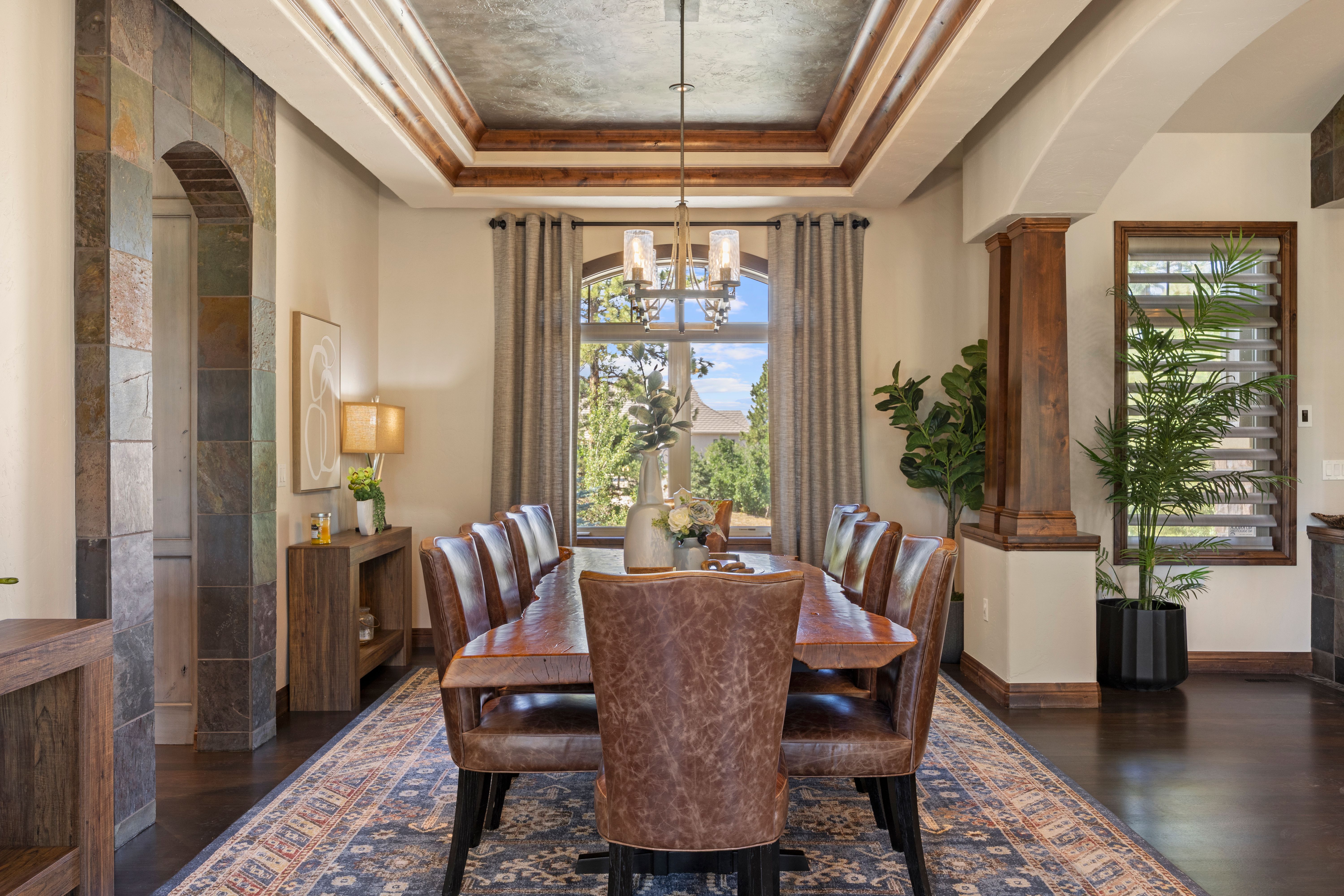  Spectacular custom ranch with a walk-out finished basement - 物件實景