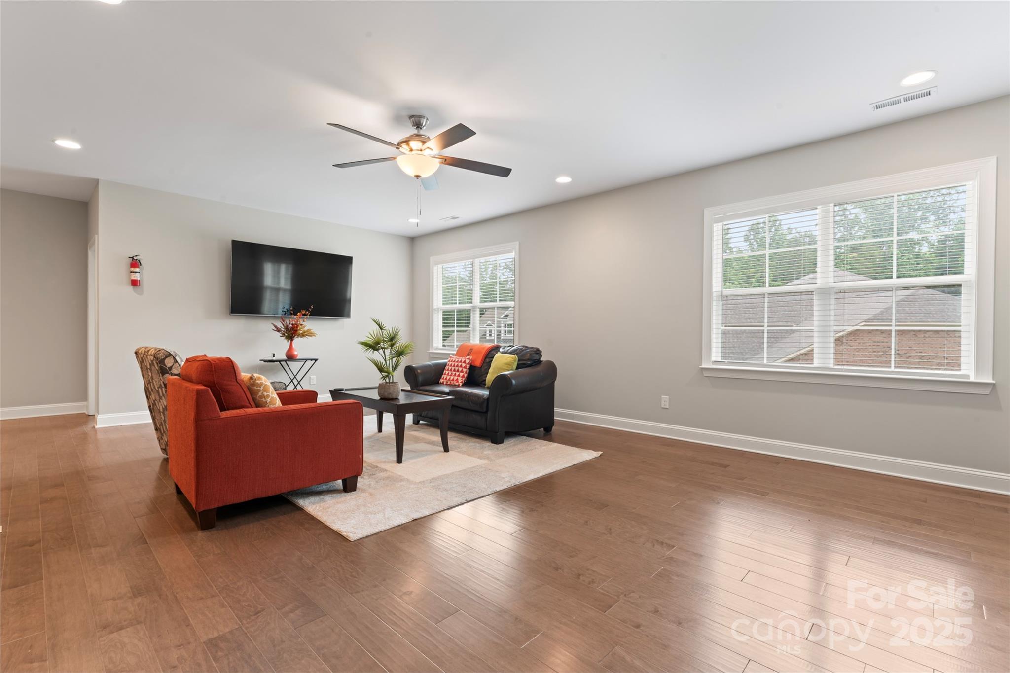 Fort Mill, South Carolina, 29707, United States, 5 Bedrooms Bedrooms, ,6 BathroomsBathrooms,Residential,For Sale,1982874