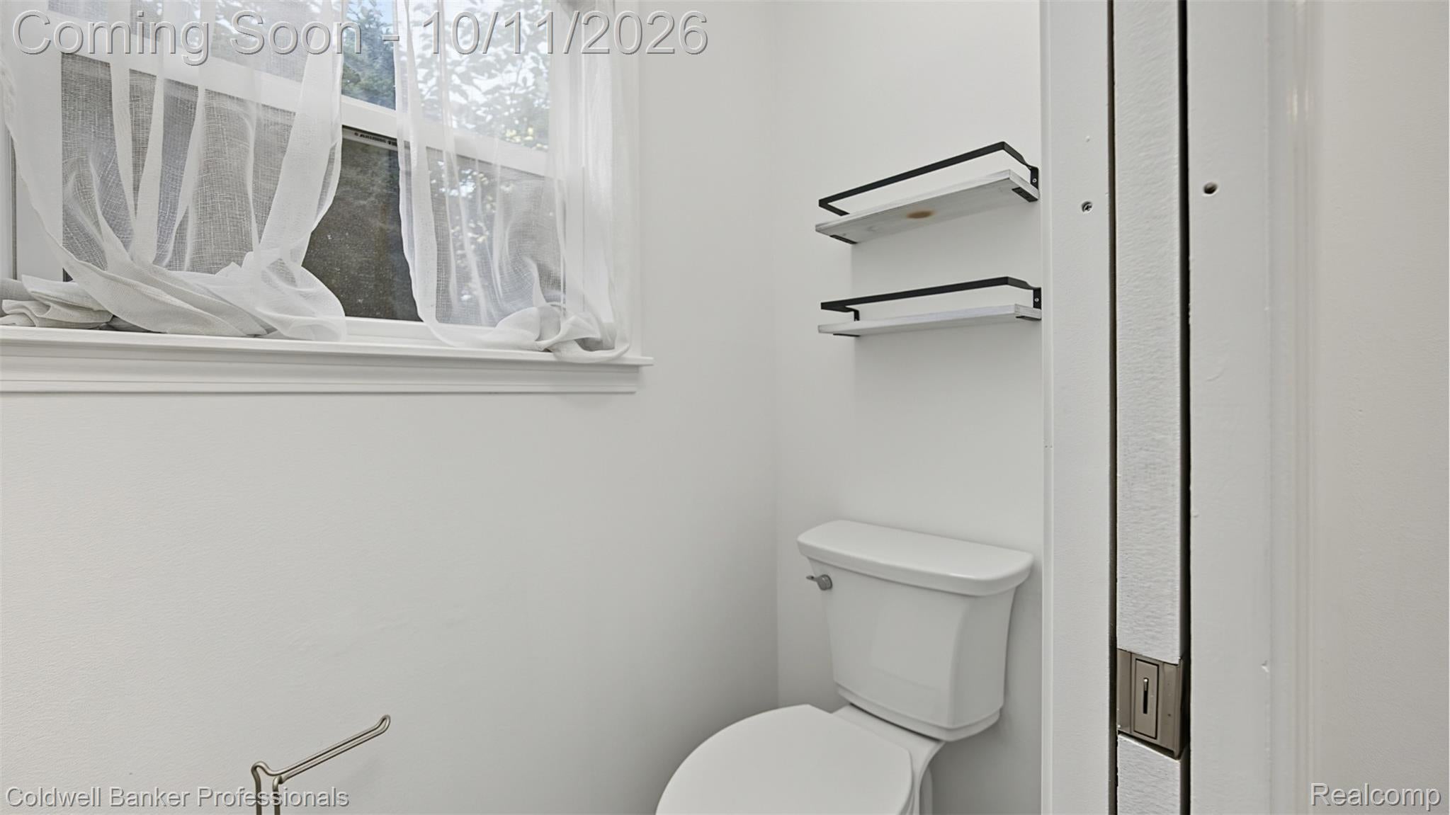 Fox River Dr, Bloomfield Hills, MI 48304 #1