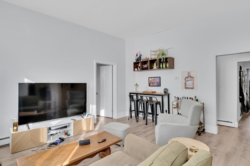 Boston, Massachusetts, 02135, United States, 9 Bedrooms Bedrooms, ,3 BathroomsBathrooms,Residential,For Sale,1896831