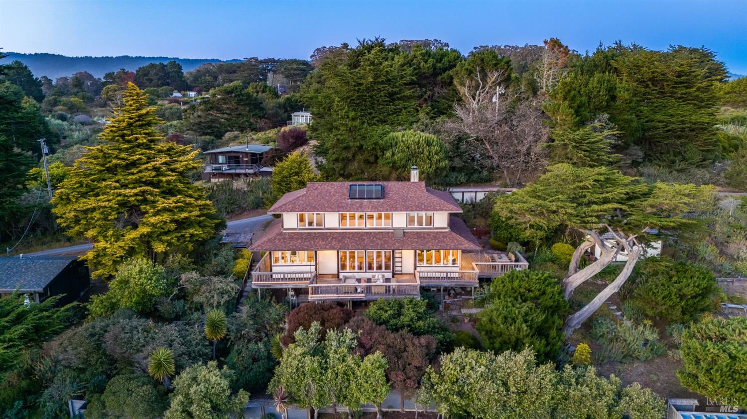 Bolinas, California, 94924, United States, 2 Bedrooms Bedrooms, ,3 BathroomsBathrooms,Residential,For Sale,1906337