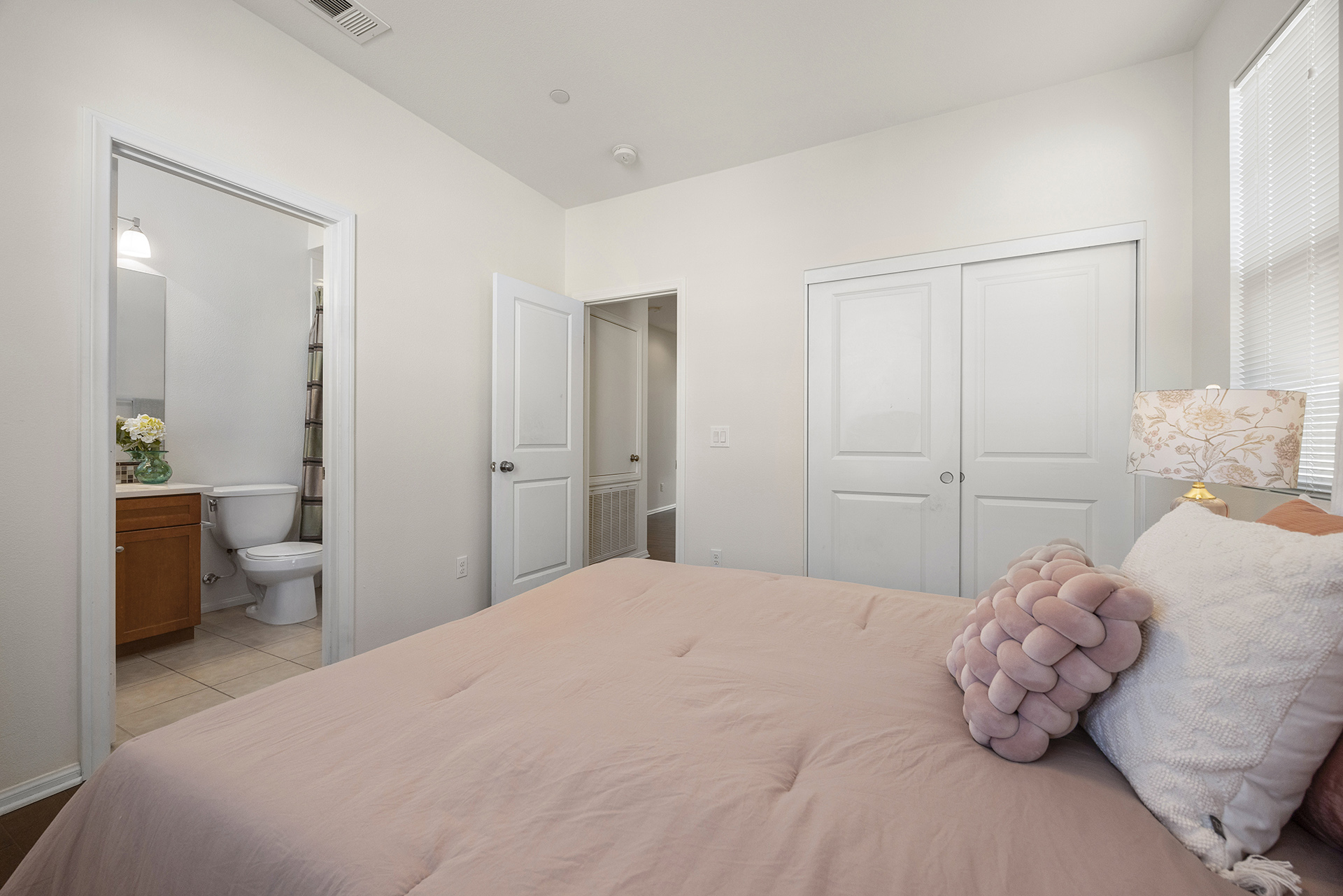 Garden Grove, California, 92843, United States, 5 Bedrooms Bedrooms, ,4 BathroomsBathrooms,Residential,For Sale,1986073