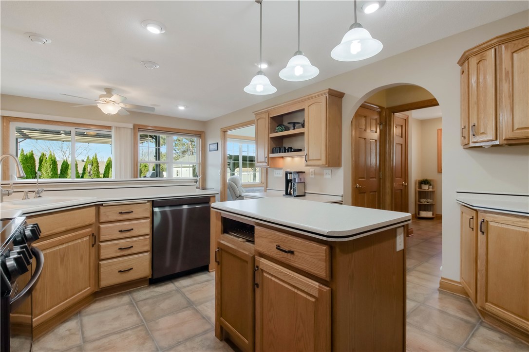 Chippewa Falls, Wisconsin, 54729, United States, 3 Bedrooms Bedrooms, ,4 BathroomsBathrooms,Residential,For Sale,1994232