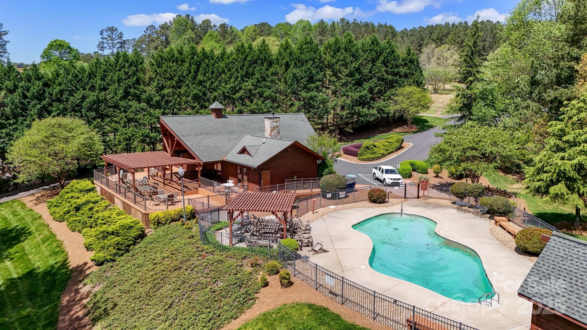 Granite Falls, North Carolina, 28630, United States, 3 Bedrooms Bedrooms, ,3 BathroomsBathrooms,Residential,For Sale,1794602