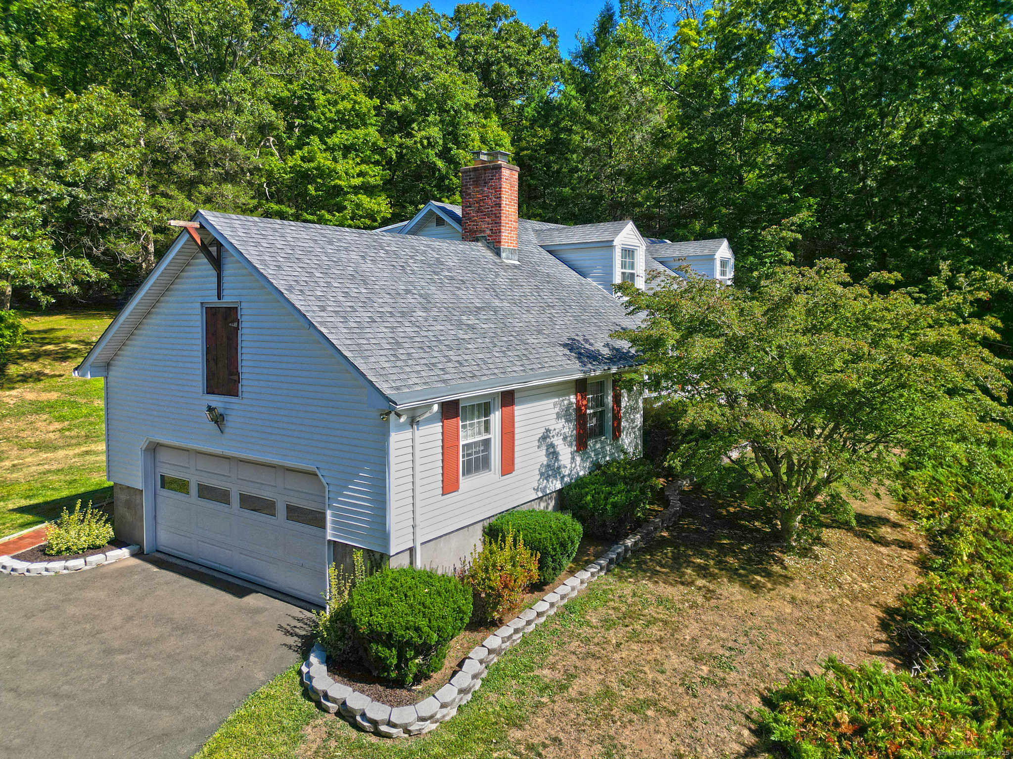 Hamden, Connecticut, 06518, United States, 4 Bedrooms Bedrooms, ,2 BathroomsBathrooms,Residential,For Sale,1940794