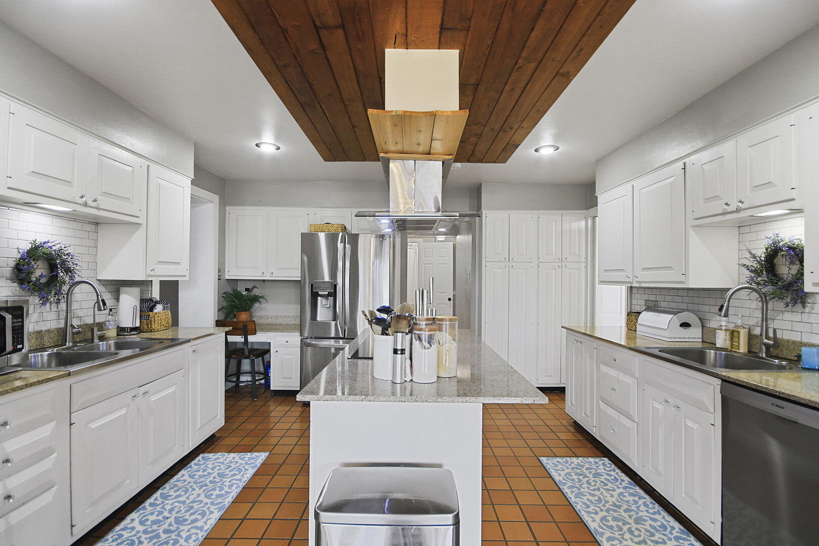 MOBERLY, Missouri, 65270, United States, 5 Bedrooms Bedrooms, ,5 BathroomsBathrooms,Residential,For Sale,2009284