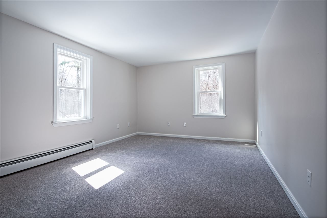 Hampstead, New Hampshire, 03841, United States, 4 Bedrooms Bedrooms, ,2 BathroomsBathrooms,Residential,For Sale,1861952