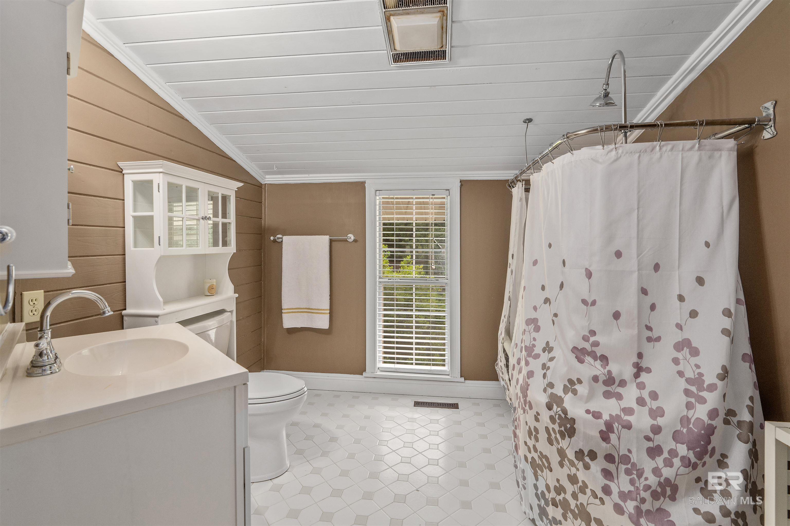 Fairhope, Alabama, 36532, United States, 5 Bedrooms Bedrooms, ,4 BathroomsBathrooms,Residential,For Sale,1827479