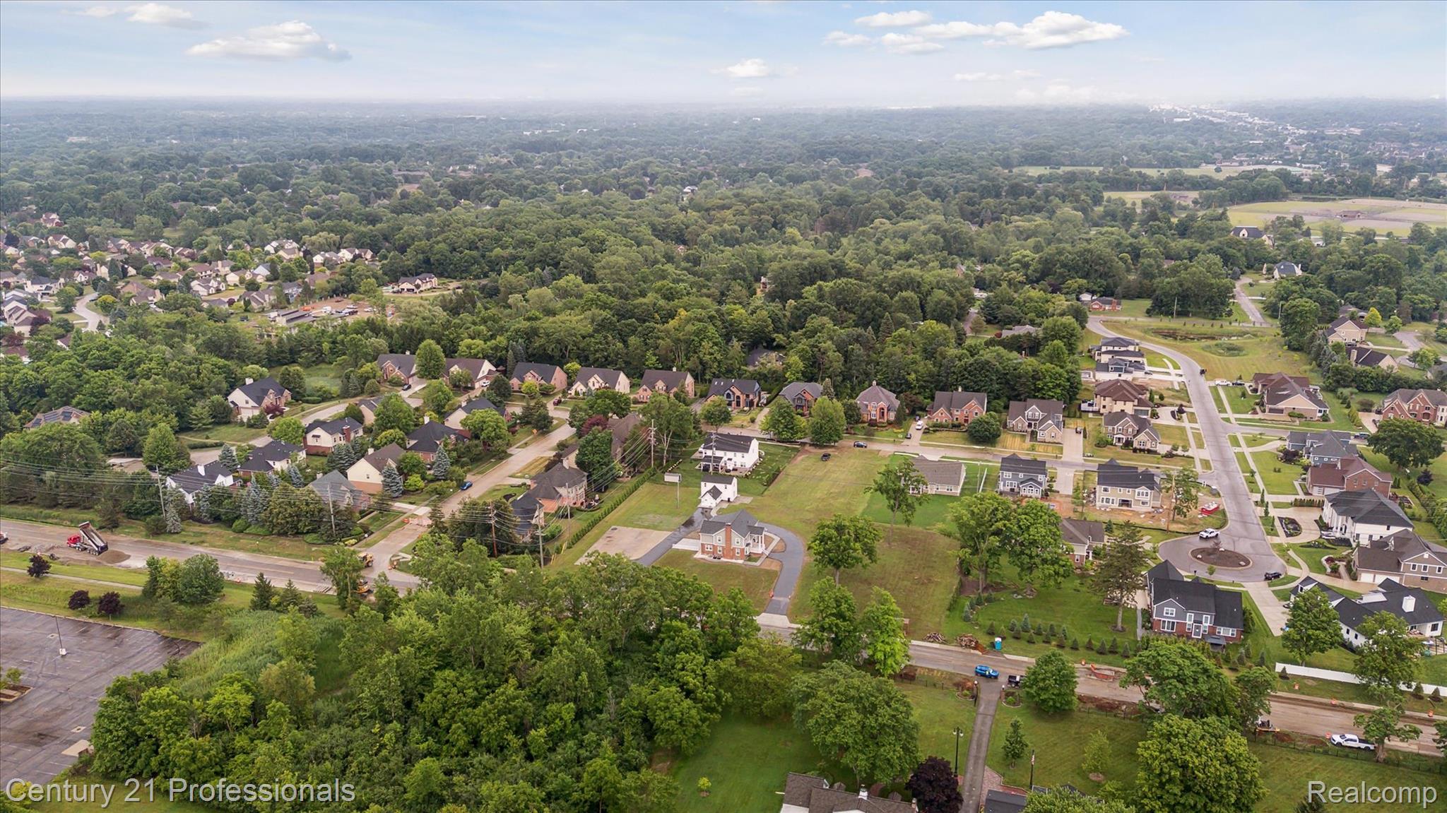 FarmingtonHills, Michigan, 48167, United States, 4 Bedrooms Bedrooms, ,4 BathroomsBathrooms,Residential,For Sale,1895323