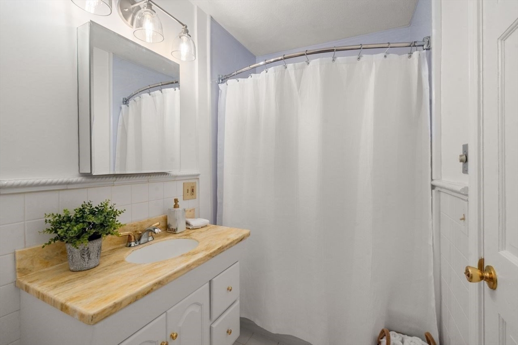 Boston, Massachusetts, 02125, United States, 2 Bedrooms Bedrooms, ,1 BathroomBathrooms,Residential,For Sale,1940367