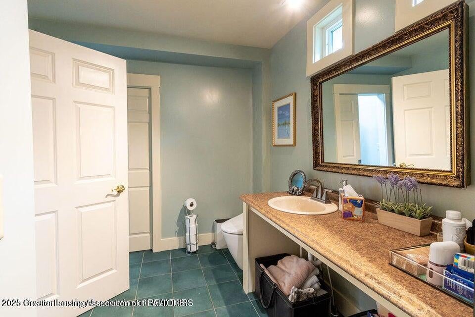 East Lansing, Michigan, 48823, United States, 6 Bedrooms Bedrooms, ,6 BathroomsBathrooms,Residential,For Sale,1992121