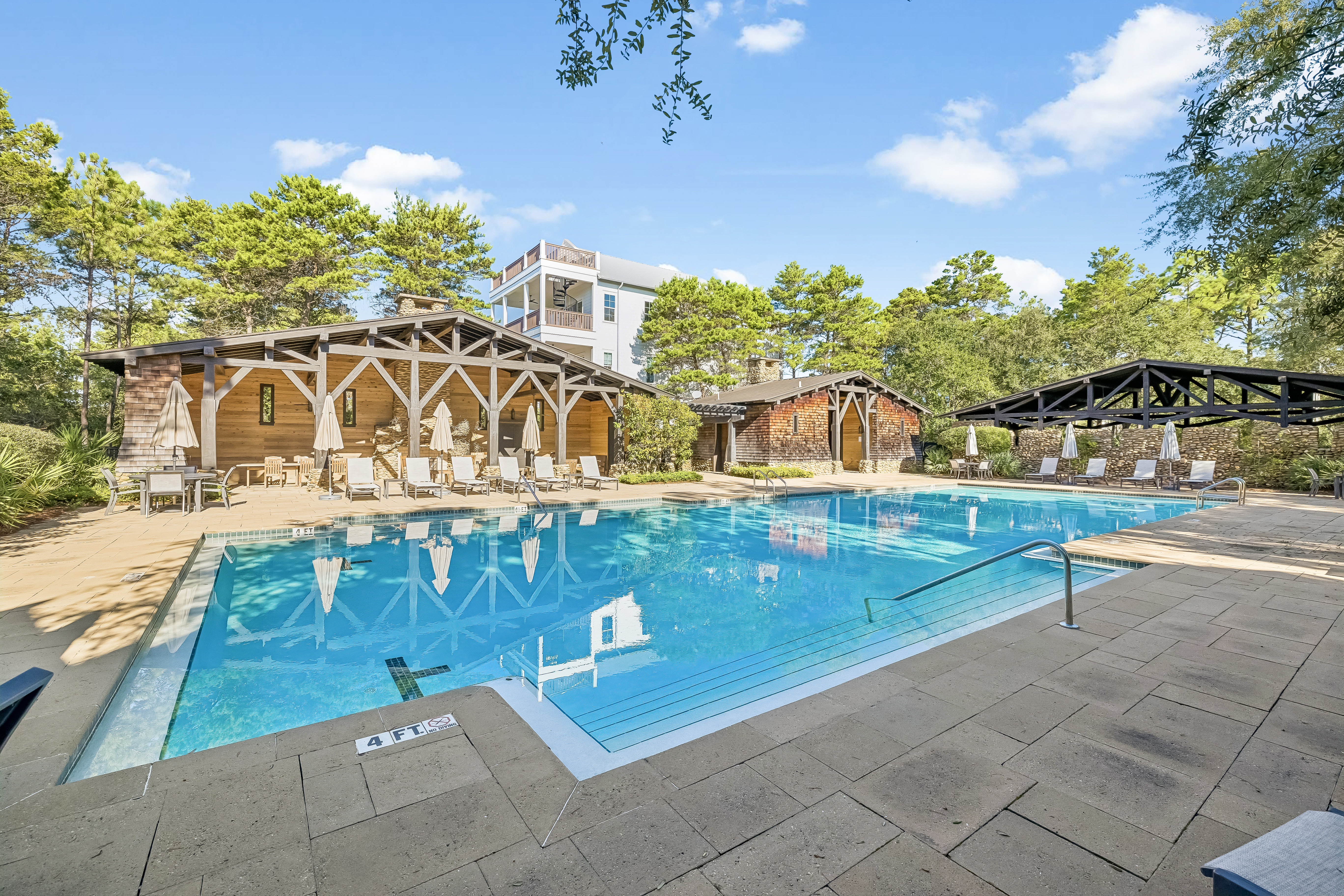  Custom Home With Private Carriage House In Gated 30A Neighborhood - 物件實景