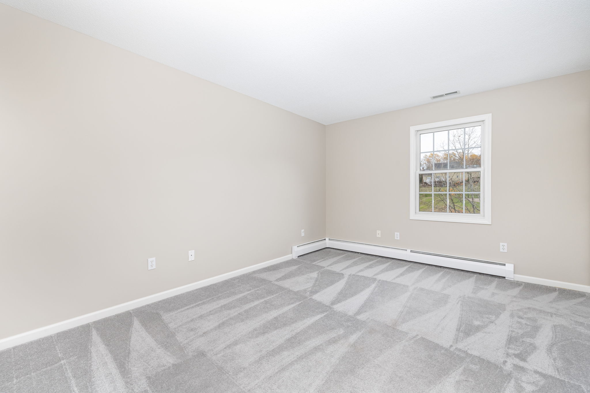 Rocky Hill, Connecticut, 06067, United States, 4 Bedrooms Bedrooms, ,3 BathroomsBathrooms,Residential,For Sale,1991962