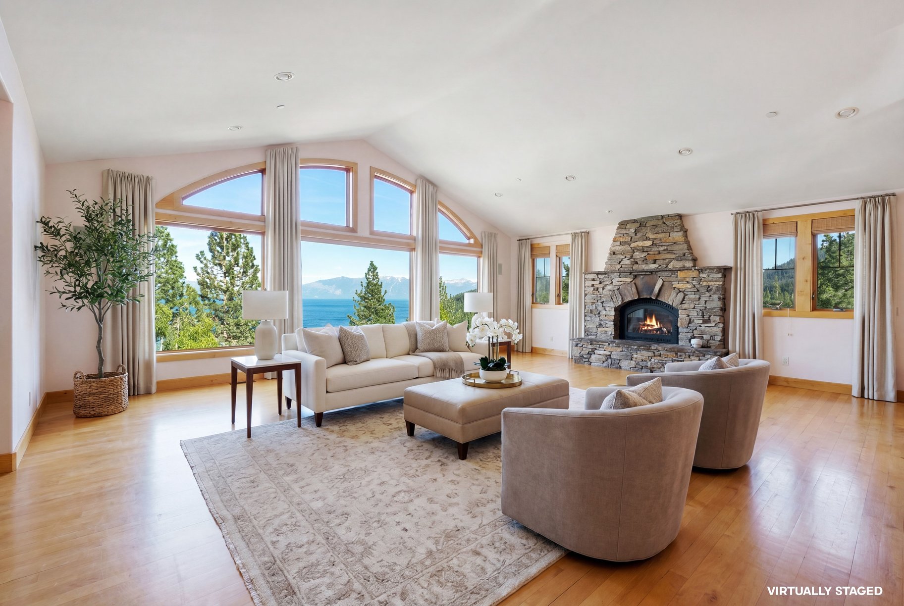  West Shore Mountain Retreat with Breathtaking Lake Views - 物件實景
