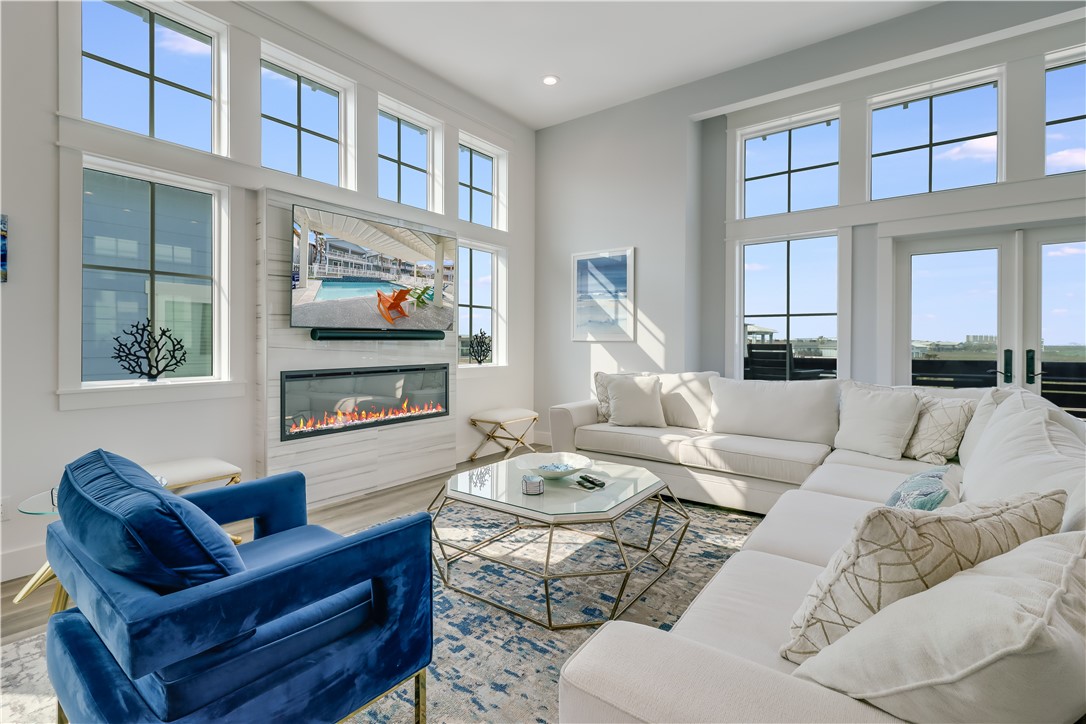 Port Aransas, Texas, 78373, United States, 6 Bedrooms Bedrooms, ,5 BathroomsBathrooms,Residential,For Sale,1829566