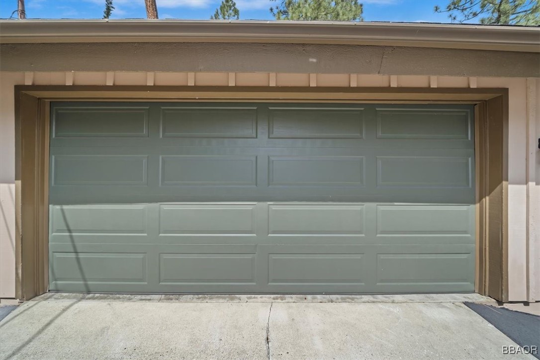Big Bear Lake, California, 92315, United States, 4 Bedrooms Bedrooms, ,3 BathroomsBathrooms,Residential,For Sale,1827094