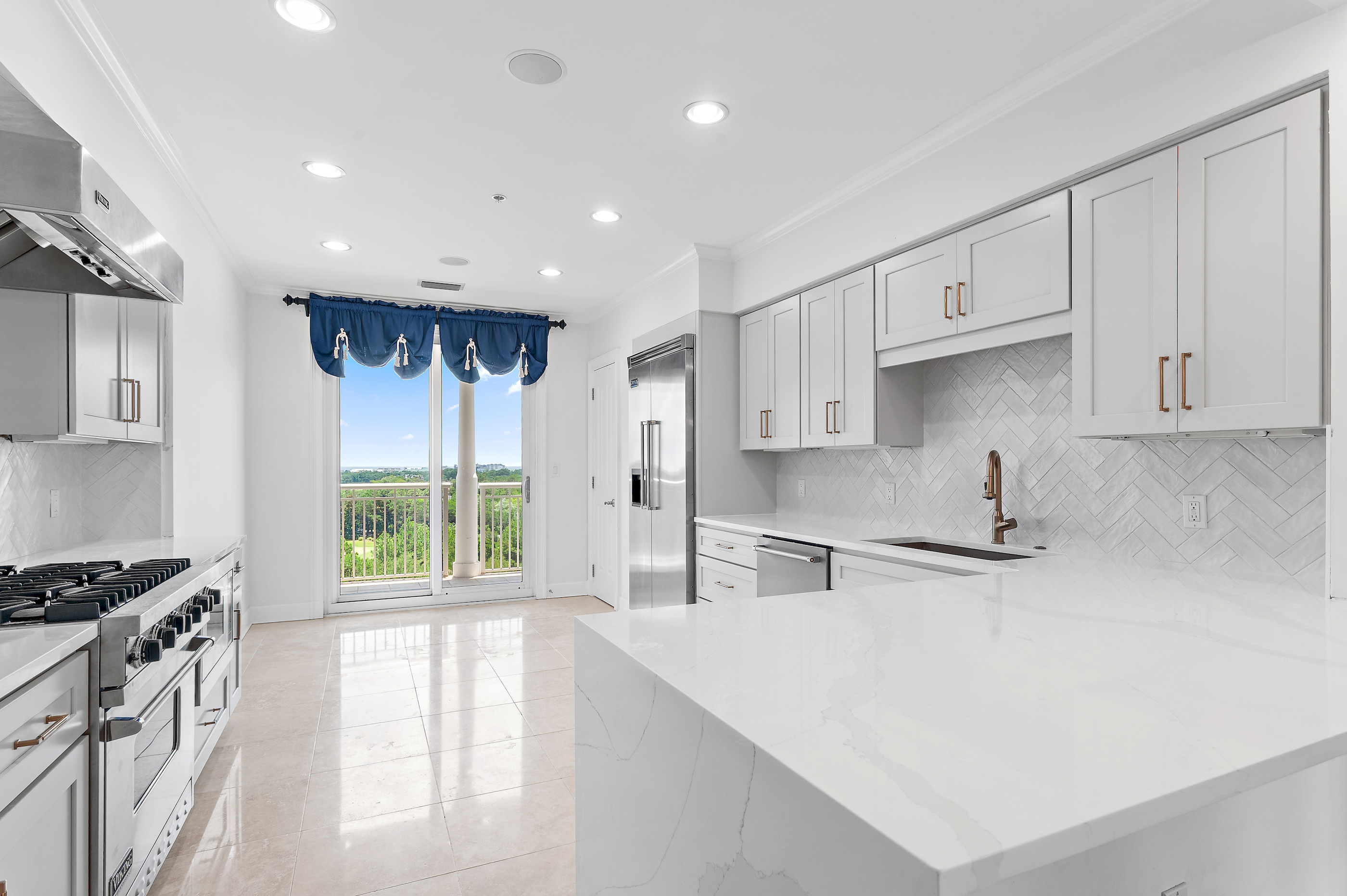  Elevated Living Overlooking The Bay in Destin