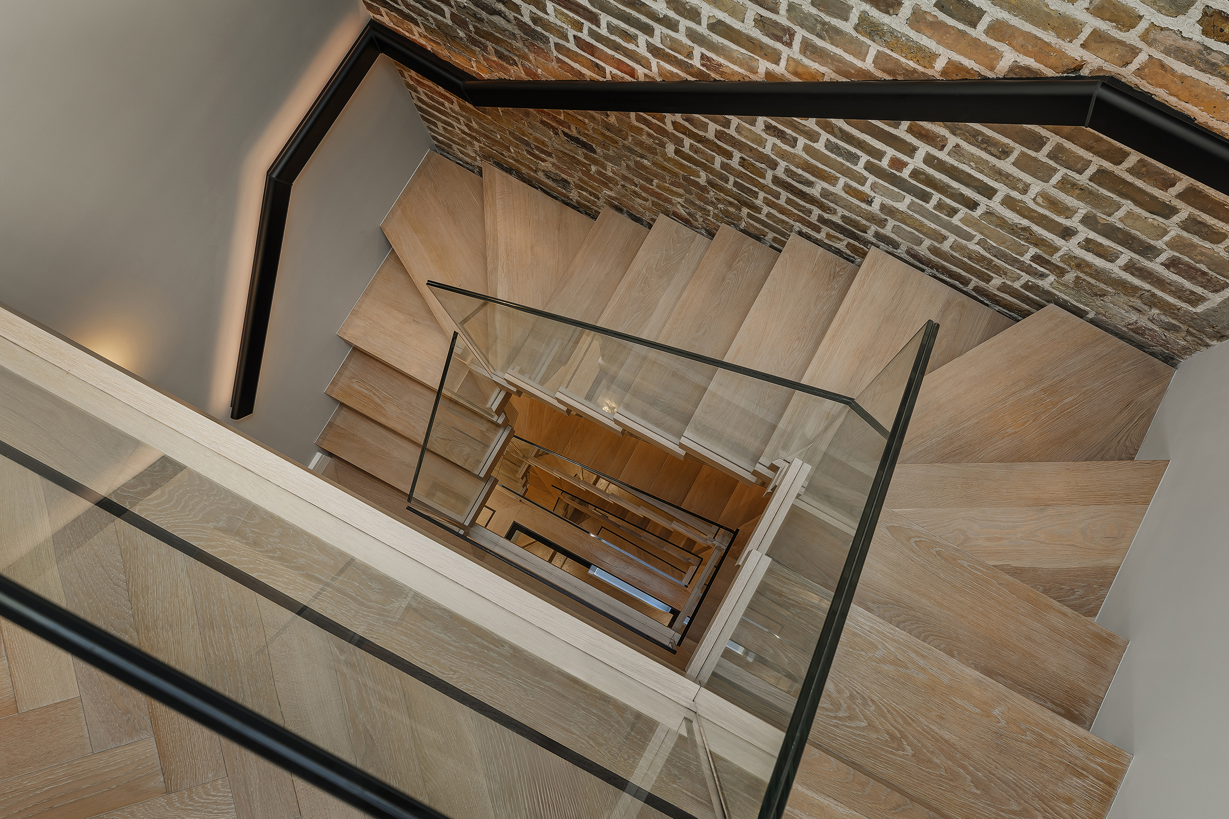  A beautiful brand-new mews home with private parking and award-winning gardens - 物件實景