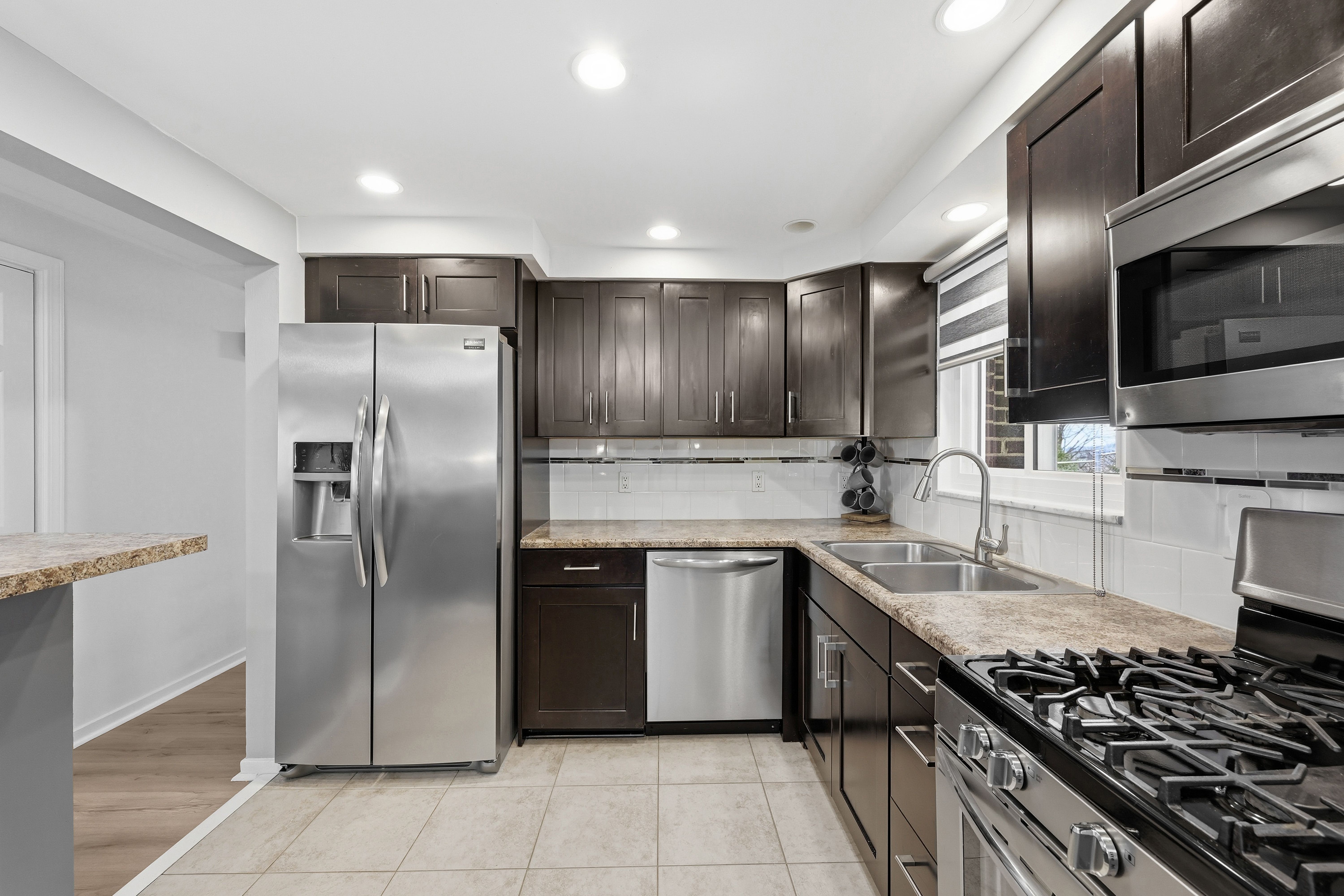  27 Flora Road, Pittsburgh, PA 15227 - 物件實景