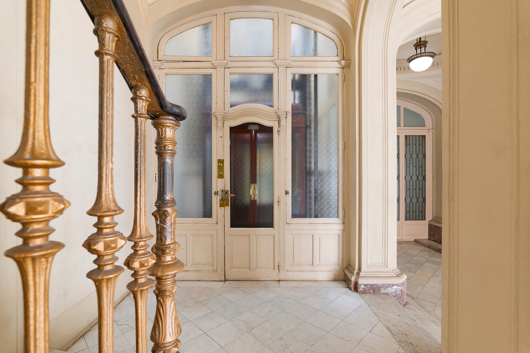  Spectacular corner apartment of large dimensions in Eixample - 物件實景