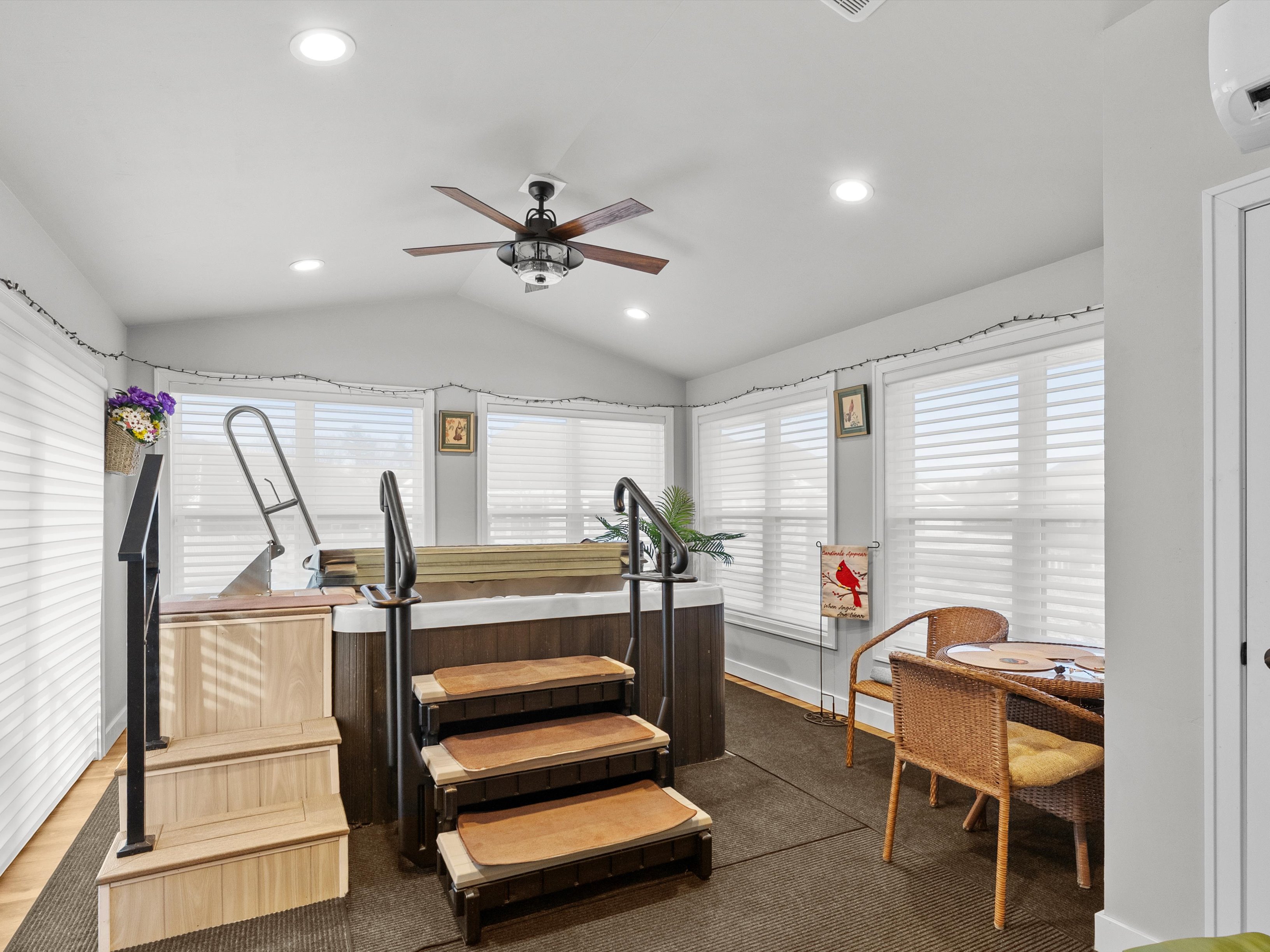 Green Bay, Wisconsin, 54313, United States, 4 Bedrooms Bedrooms, ,4 BathroomsBathrooms,Residential,For Sale,2010361