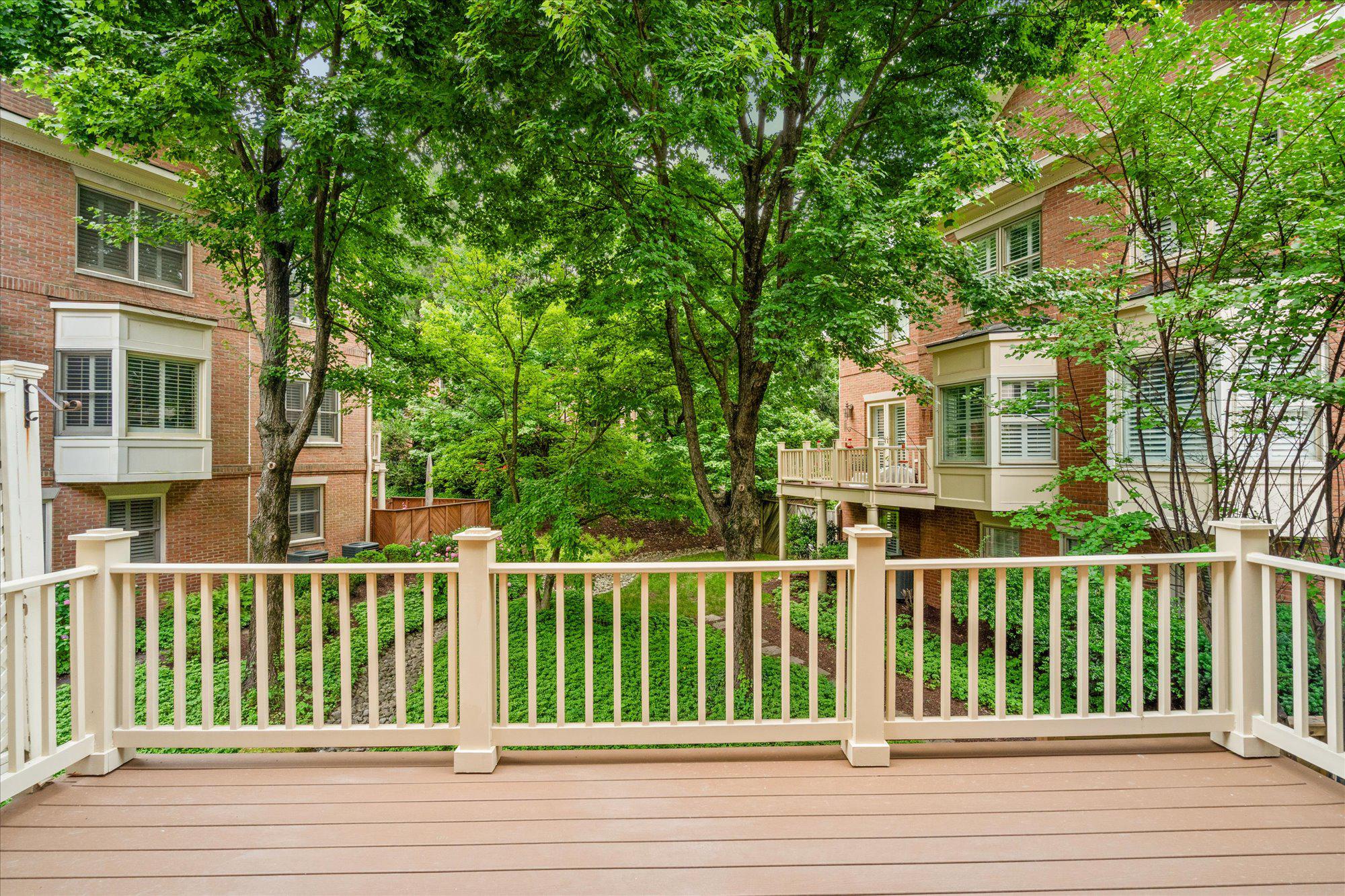  126 Gresham Place, Falls Church, VA, 22046 - 物件實景