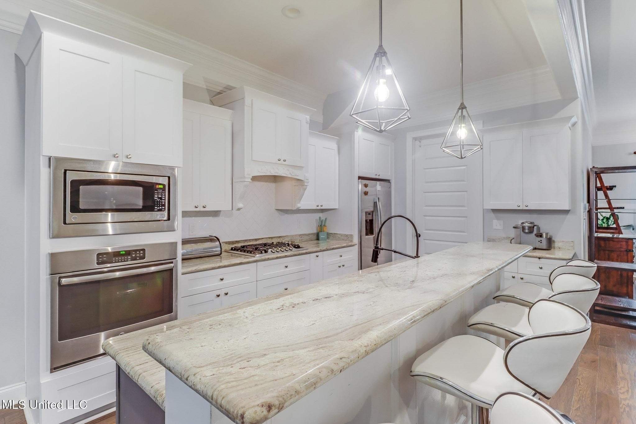 Biloxi, Mississippi, 39532, United States, 6 Bedrooms Bedrooms, ,3 BathroomsBathrooms,Residential,For Sale,1931877