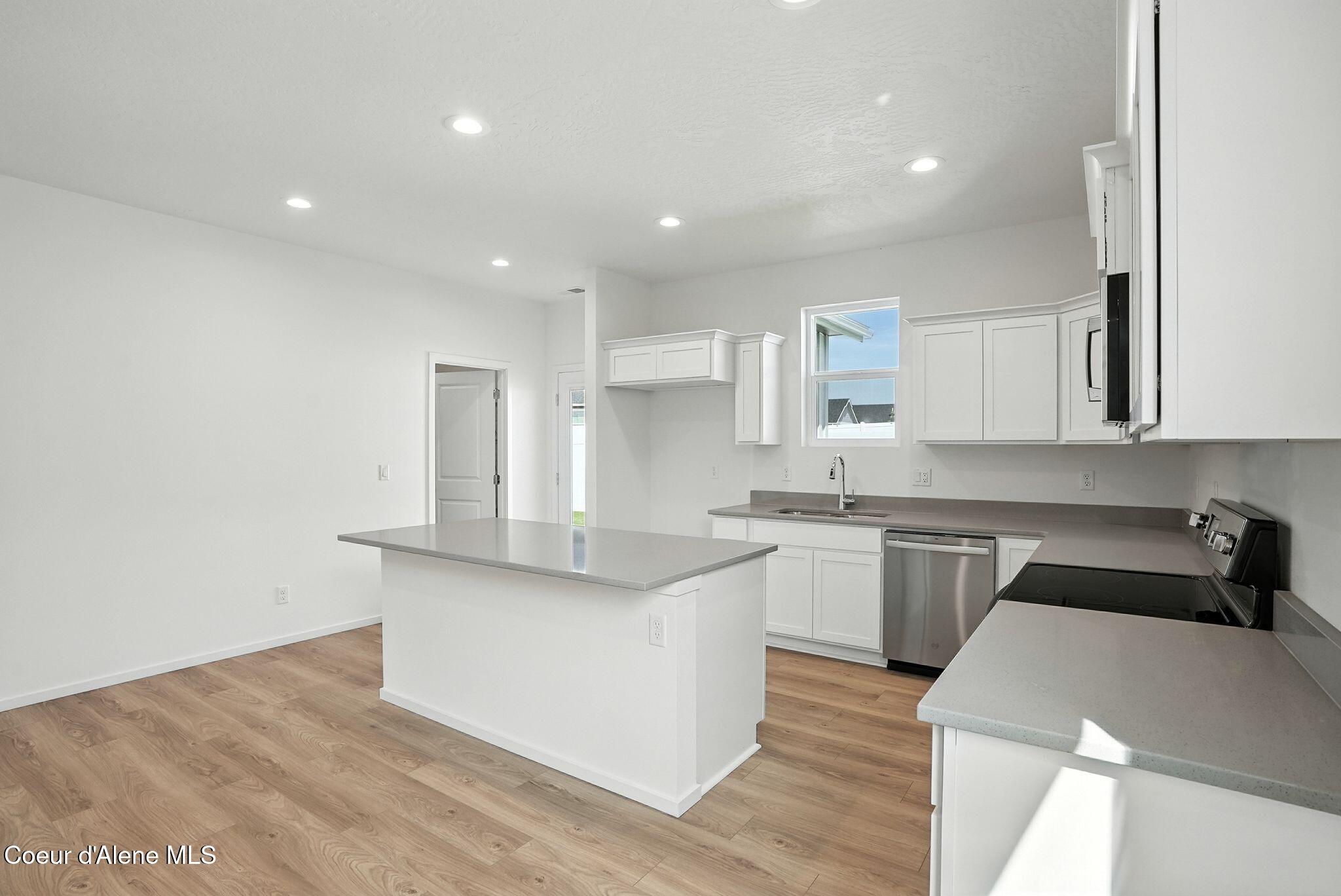 Post Falls, Idaho, 83854, United States, 3 Bedrooms Bedrooms, ,Residential,For Sale,1988567