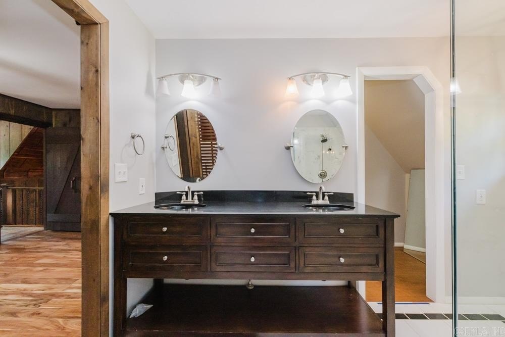 Benton, Arkansas, 72015, United States, 4 Bedrooms Bedrooms, ,3 BathroomsBathrooms,Residential,For Sale,1978701