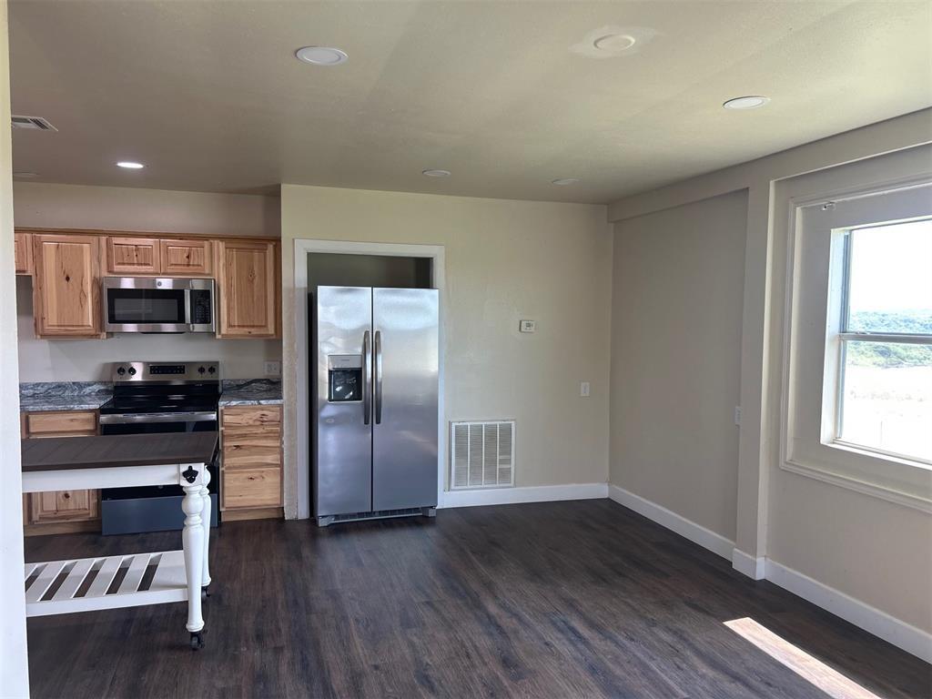 Sallisaw, Oklahoma, 74955, United States, ,Residential,For Sale,2011135