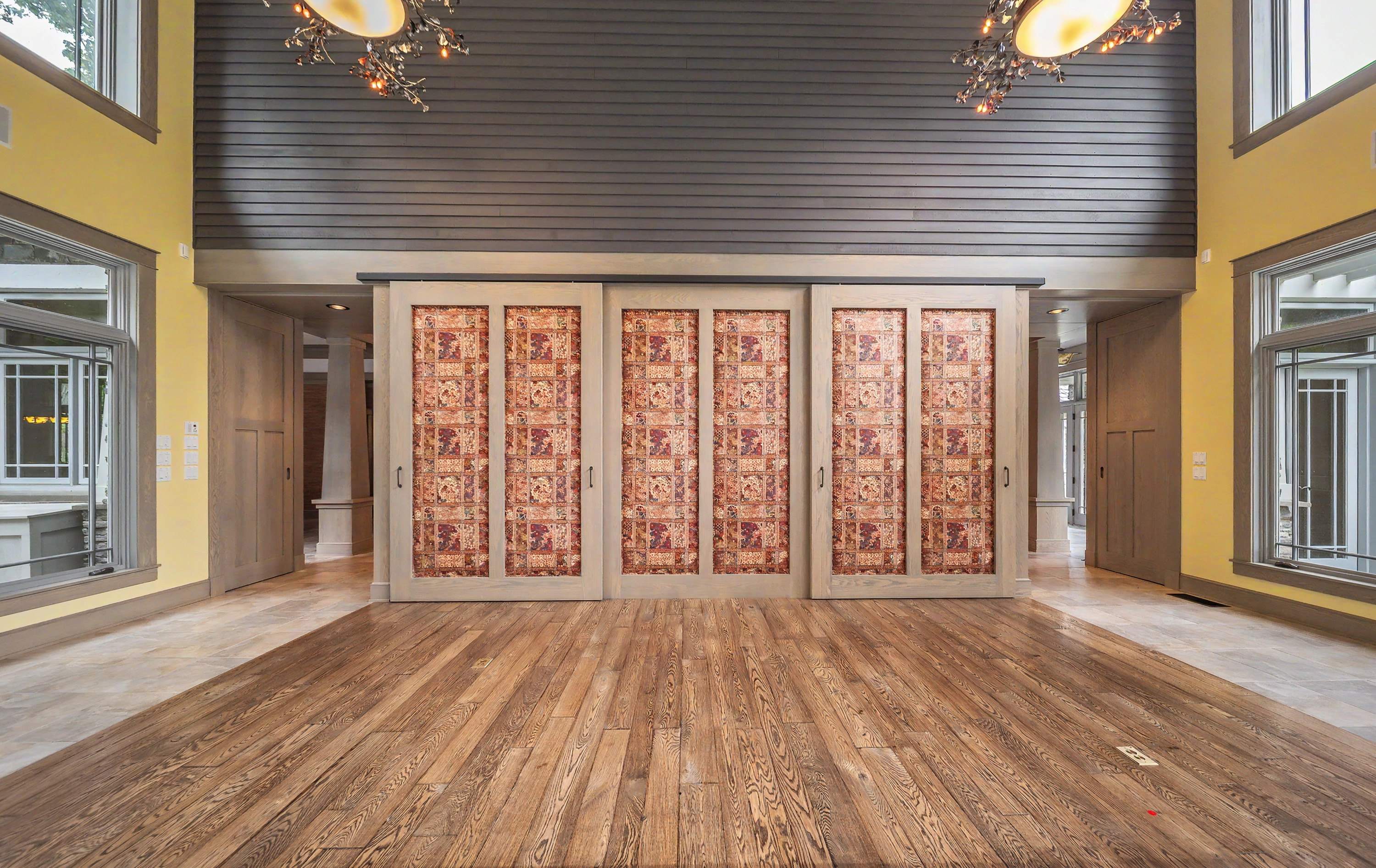  Stunning Prairie-Inspired Estate on 16 Acres of Scenic Woodlands - 物件實景