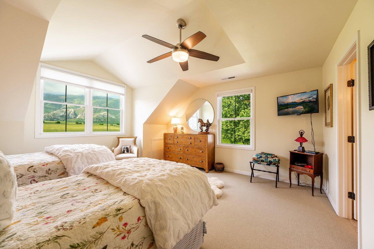 Big Horn, Wyoming, 82833, United States, 3 Bedrooms Bedrooms, ,4 BathroomsBathrooms,Residential,For Sale,2011301