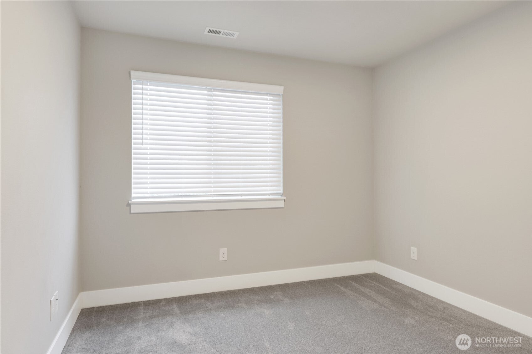 Lynnwood, Washington, 98087, United States, 4 Bedrooms Bedrooms, ,2 BathroomsBathrooms,Residential,For Sale,1990492