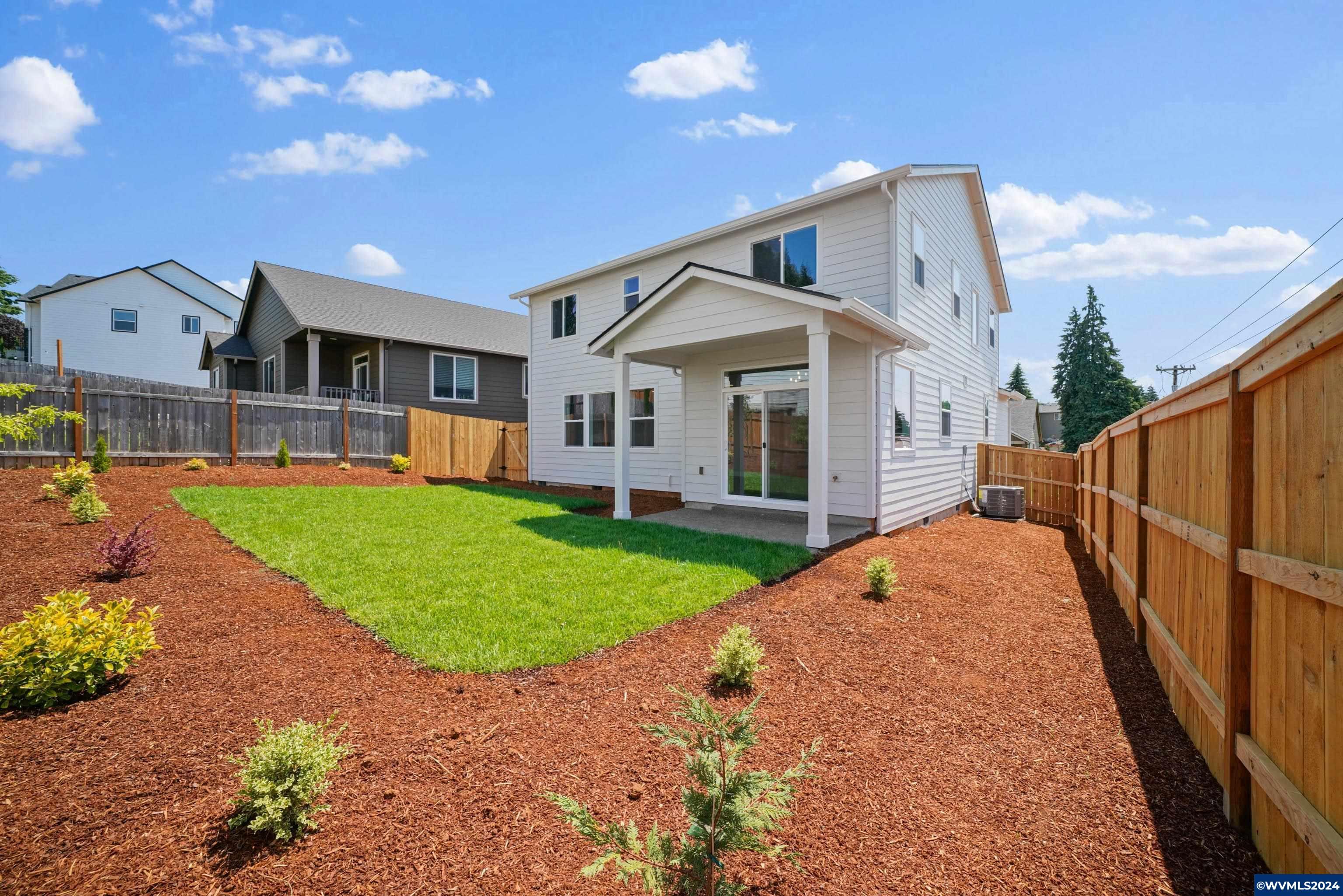 Salem, Oregon, 97306, United States, 3 Bedrooms Bedrooms, ,3 BathroomsBathrooms,Residential,For Sale,1695520