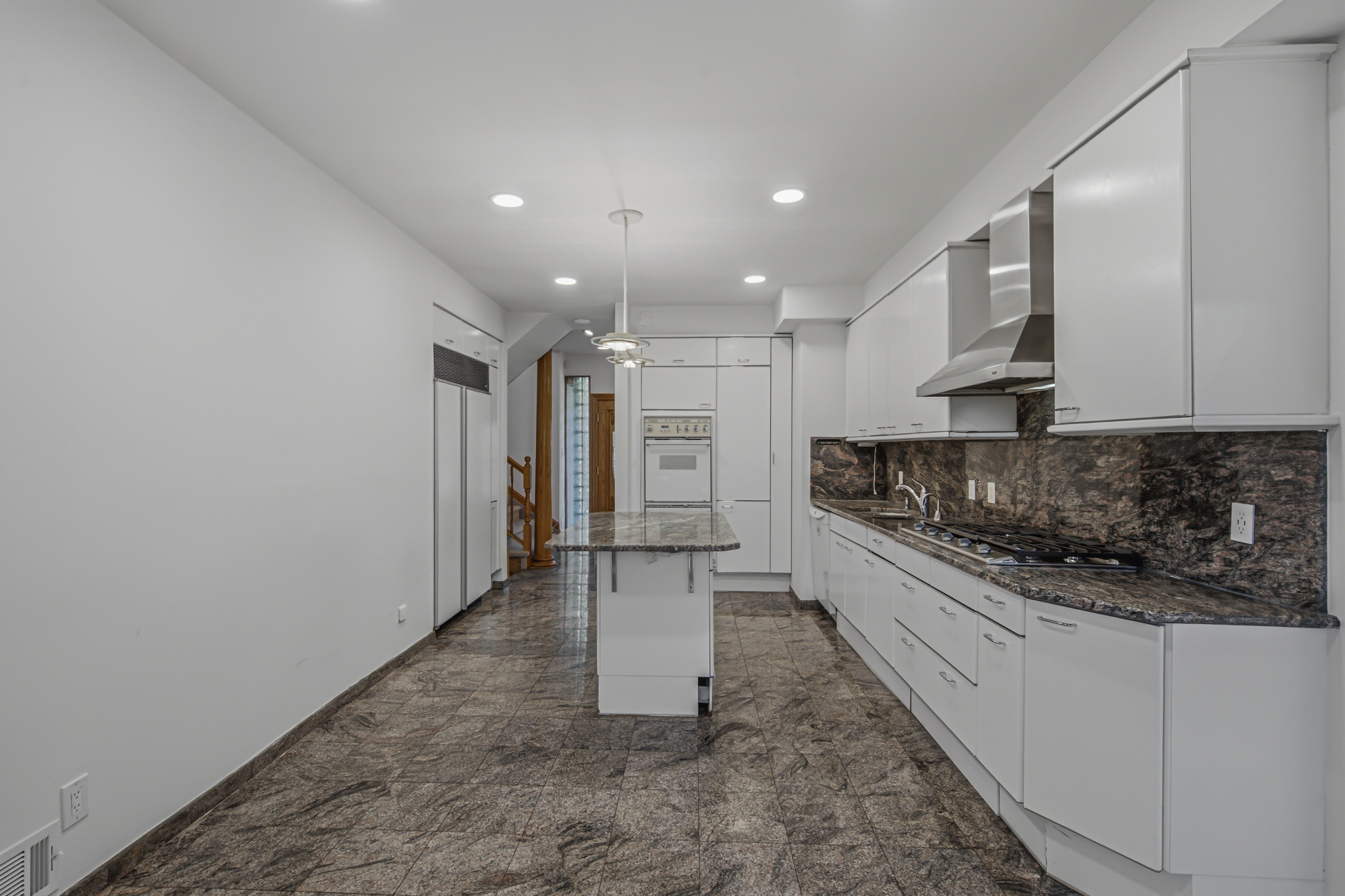  8 Hamilton Drive, Roslyn, NY, 11576 - 物件實景