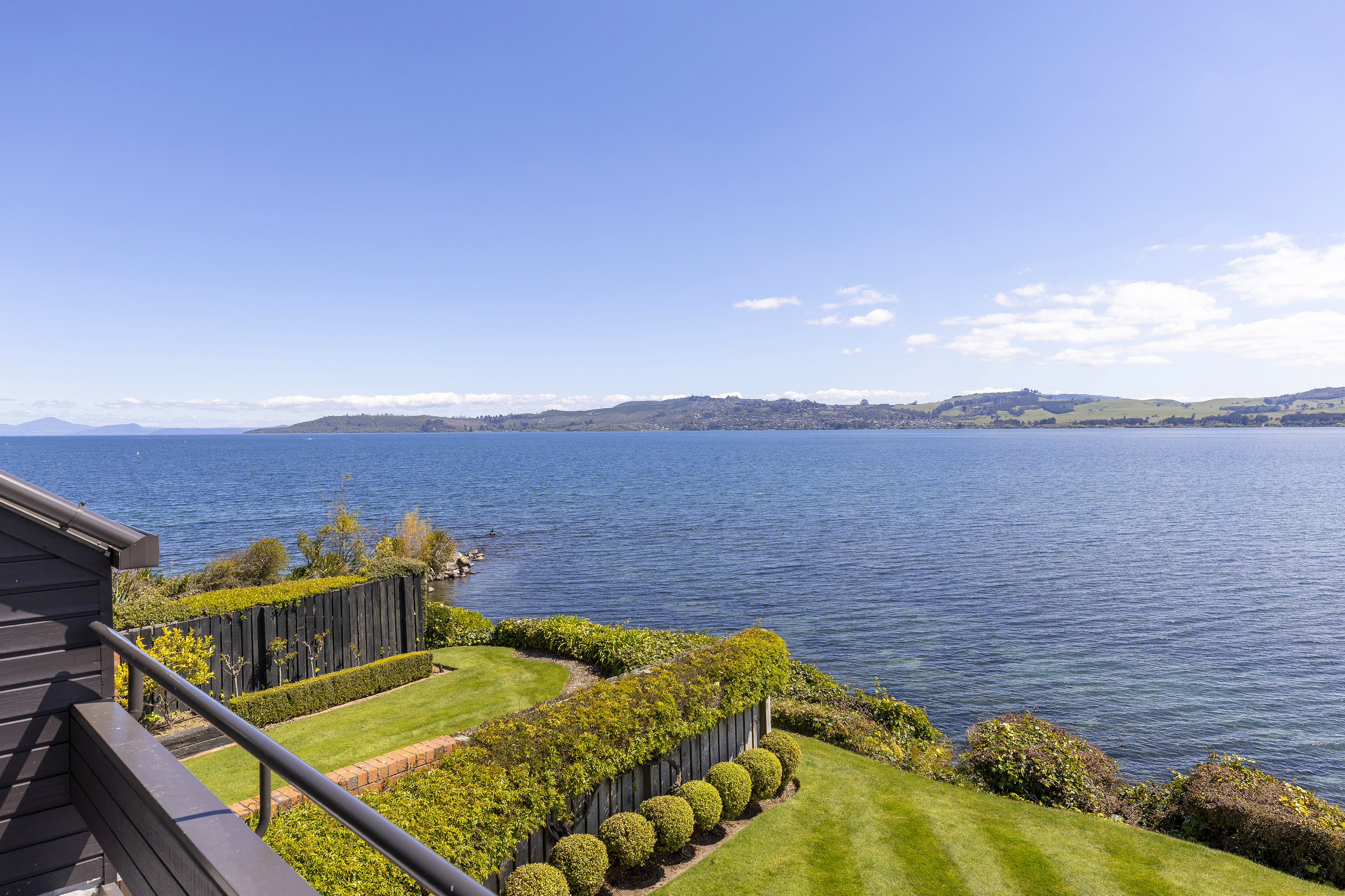 Absolute Lakefront. An Exceptional Opportunity. - 物件實景