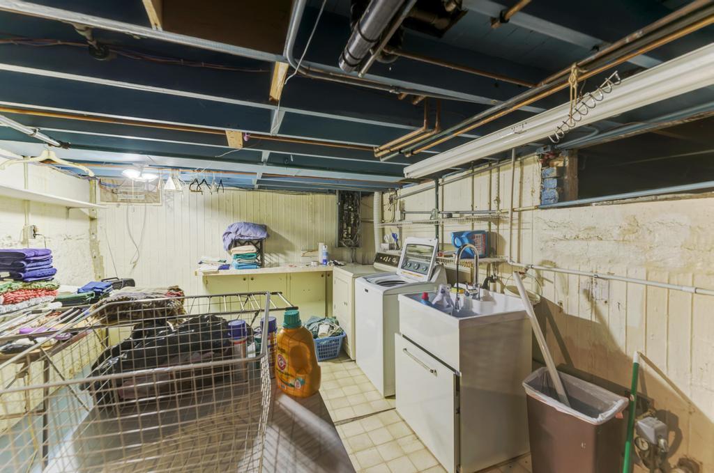 Keeneyville, Illinois, 60172, United States, 4 Bedrooms Bedrooms, ,4 BathroomsBathrooms,Residential,For Sale,1995437