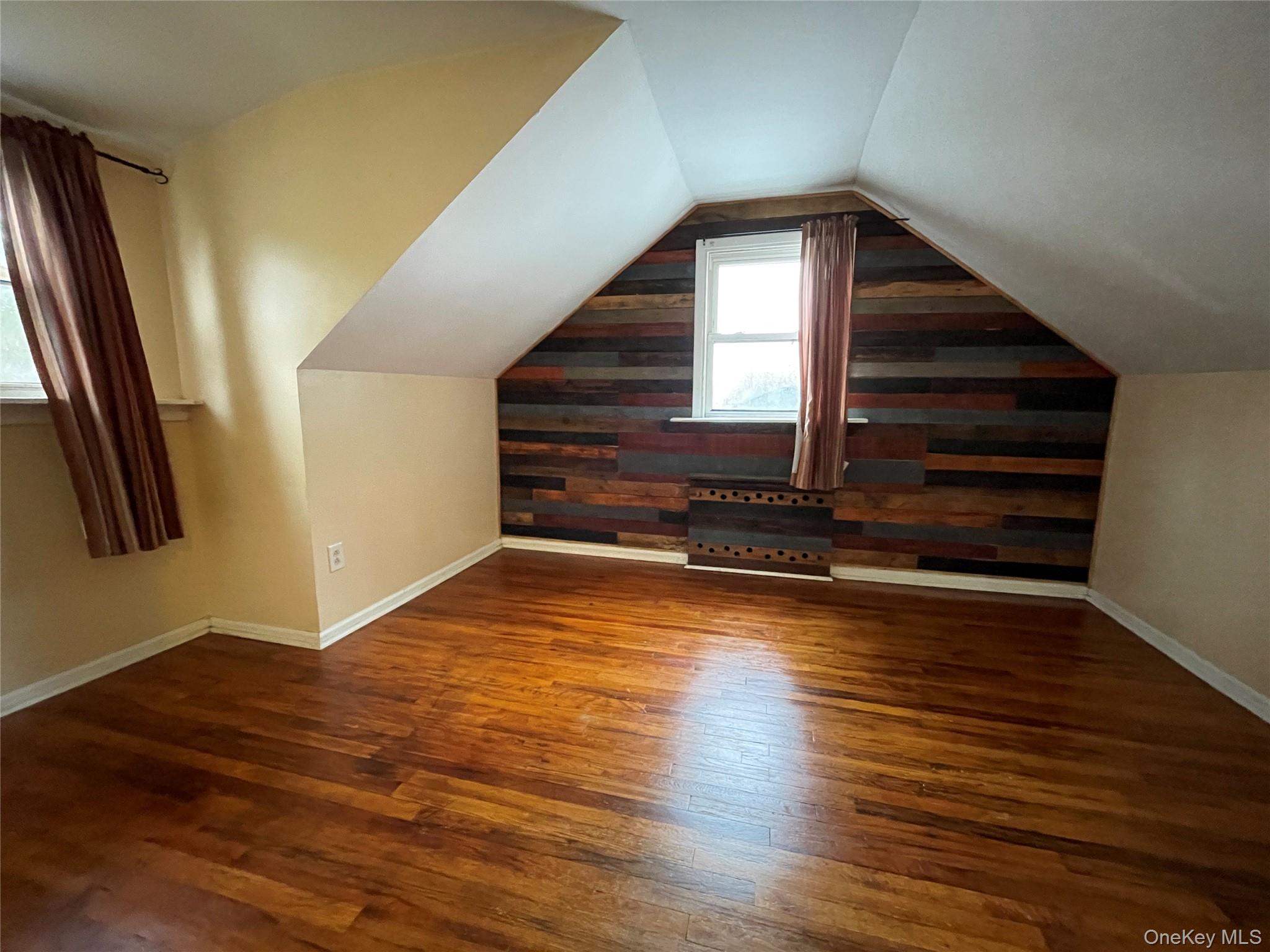 Lindenhurst, New York, 11757, United States, 4 Bedrooms Bedrooms, ,2 BathroomsBathrooms,Residential,For Sale,1989888