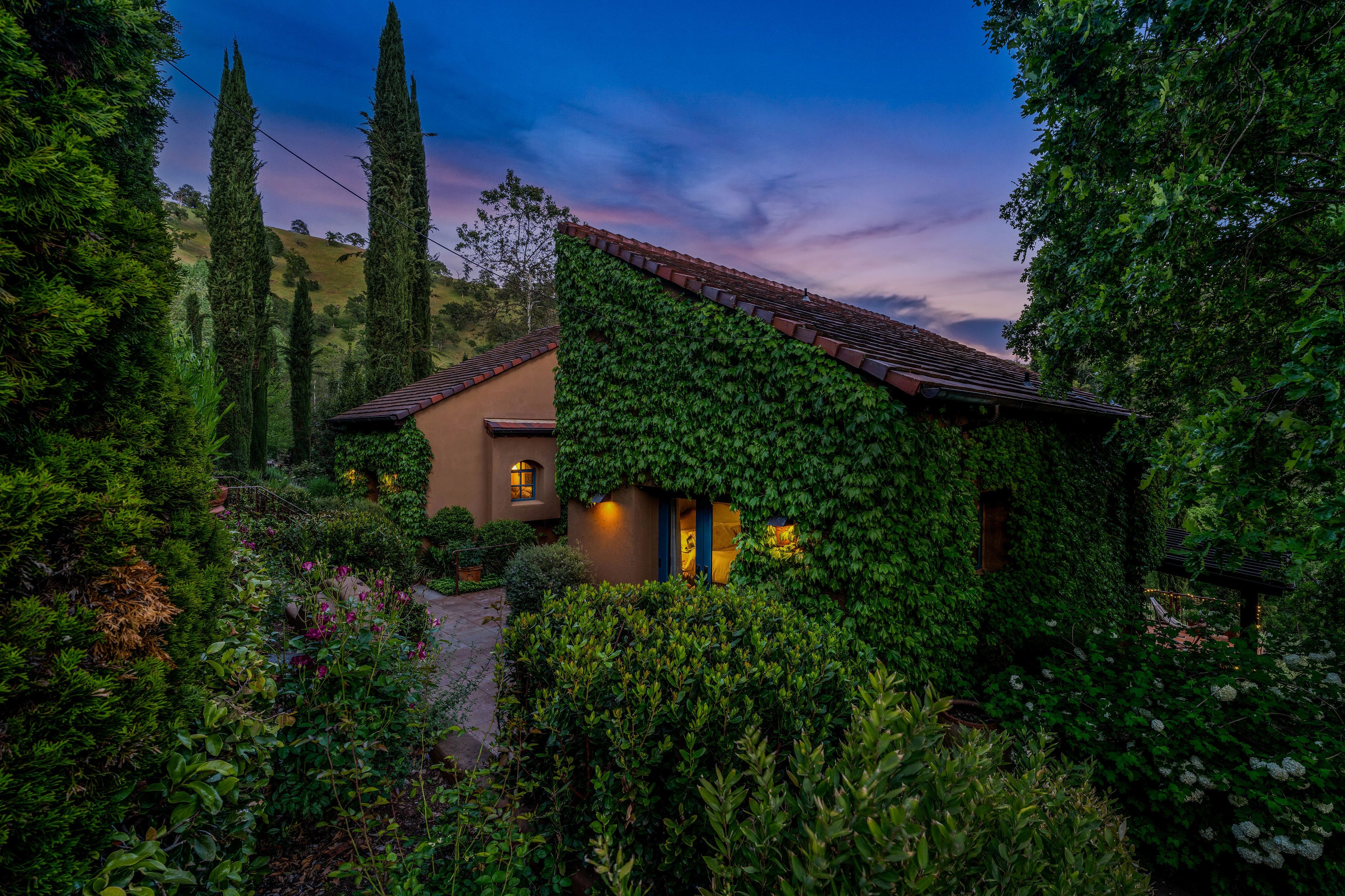  Horizon Canyon  Private 41-Acre Riverfront Estate Between Sacramento & Lake Tah - 物件實景