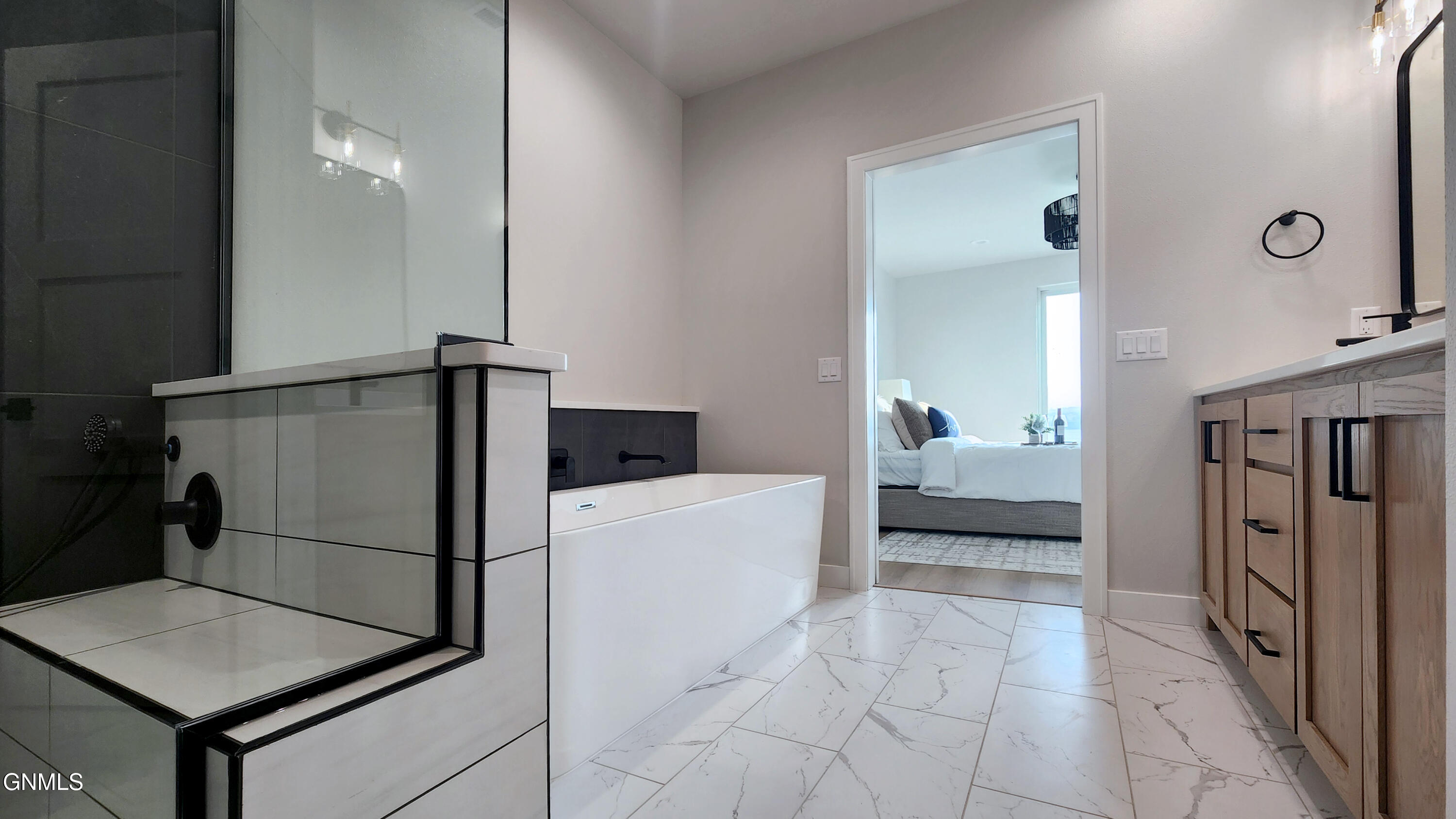 Bismarck, North Dakota, 58503, United States, 5 Bedrooms Bedrooms, ,3 BathroomsBathrooms,Residential,For Sale,1976383