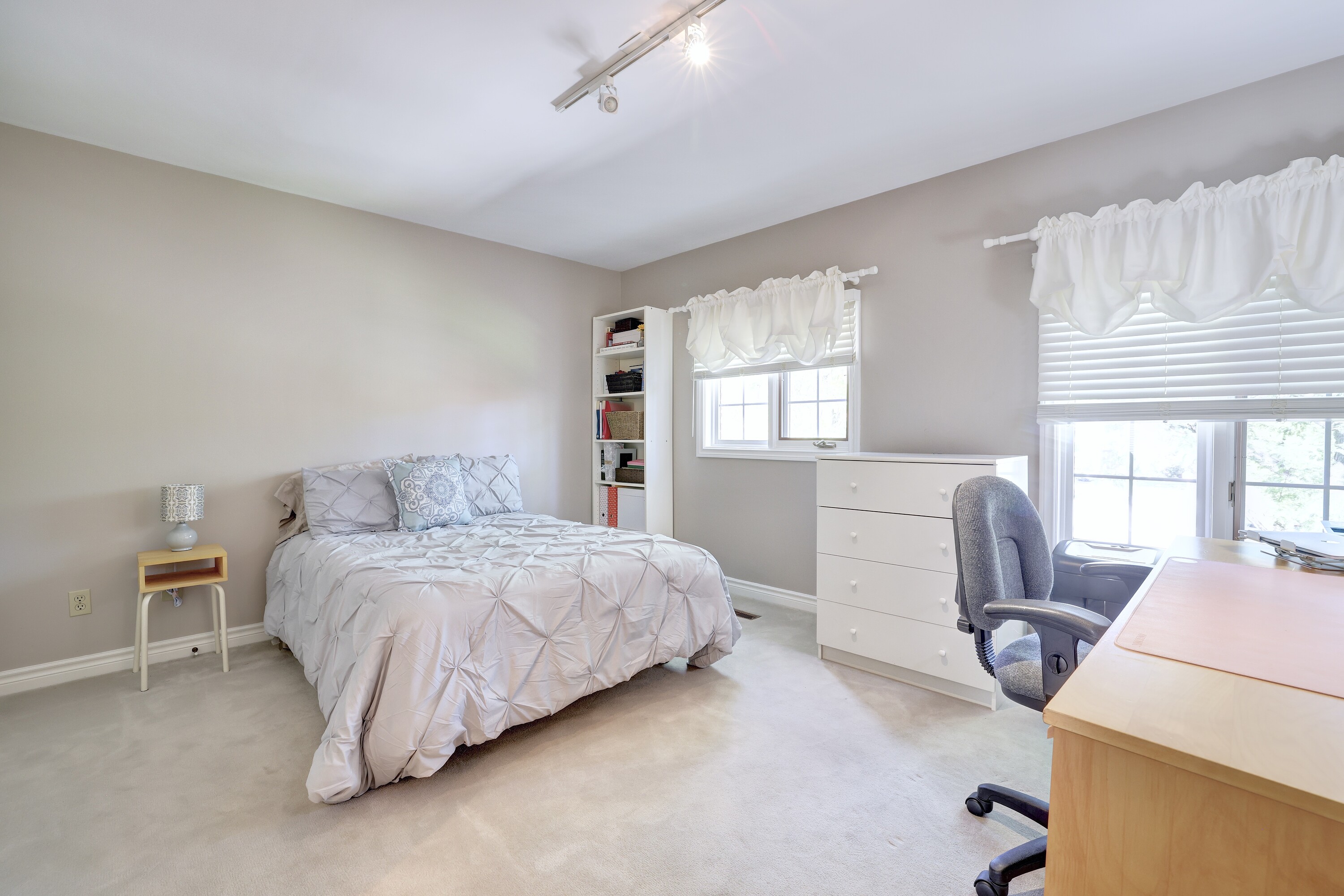  Lorne Park Executive Home - 物件實景