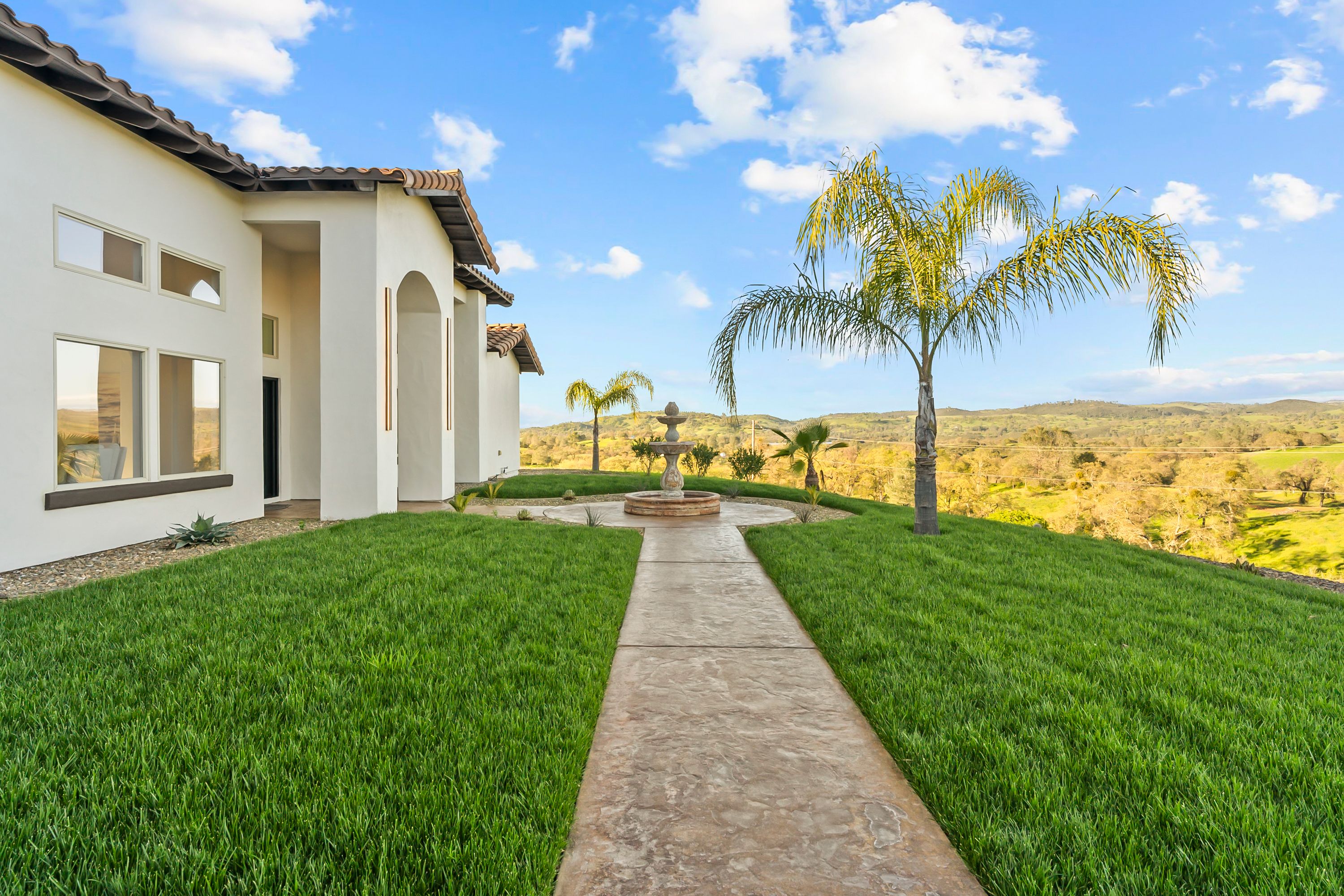  40 Acres - Big Views - Renovated Home - 物件實景