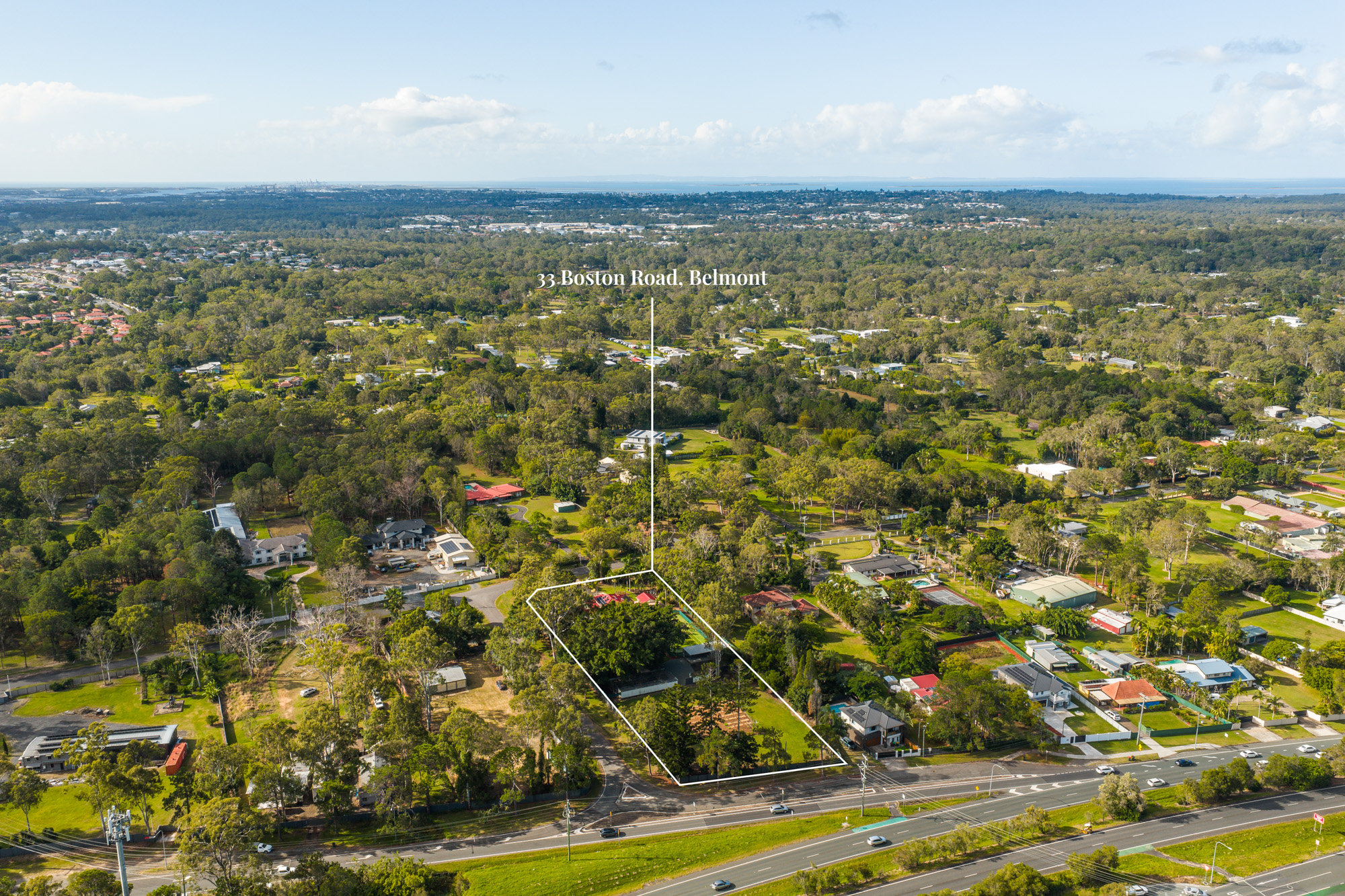  Prestige, Privacy and an Acreage Lifestyle Estate - 物件實景