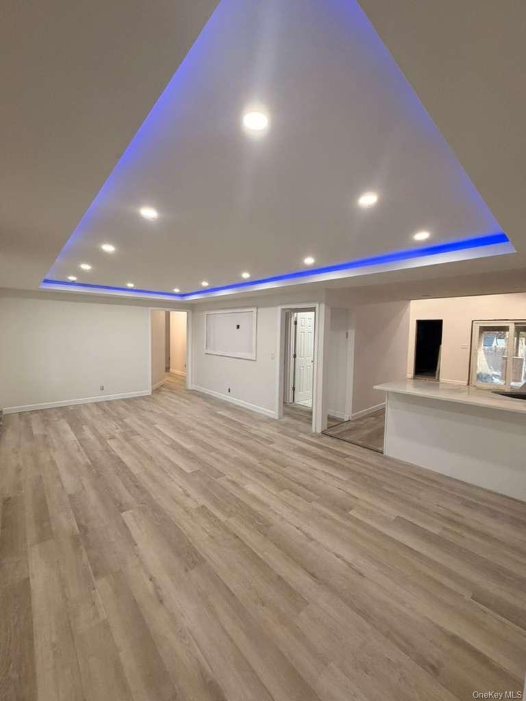 West Babylon, New York, 11704, United States, 3 Bedrooms Bedrooms, ,2 BathroomsBathrooms,Residential,For Sale,2006250