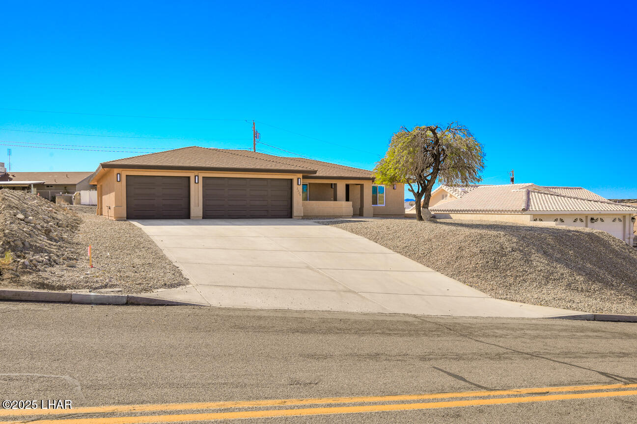 Lake Havasu City, Arizona, 86404, United States, 3 Bedrooms Bedrooms, ,1 BathroomBathrooms,Residential,For Sale,1987502