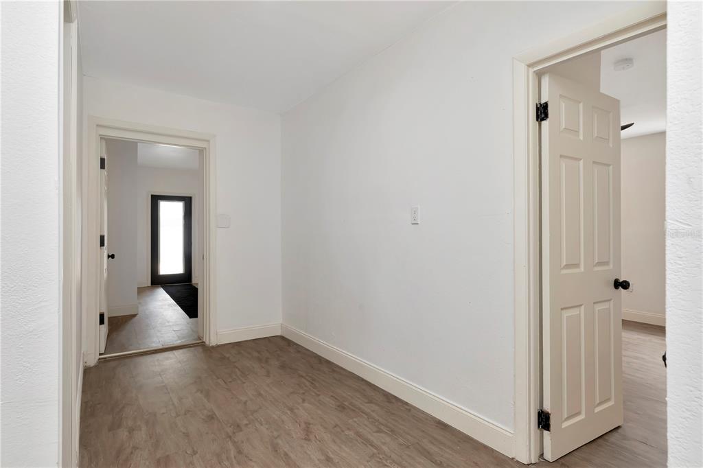 St Petersburg, Florida, 33713, United States, 4 Bedrooms Bedrooms, ,3 BathroomsBathrooms,Residential,For Sale,1932067